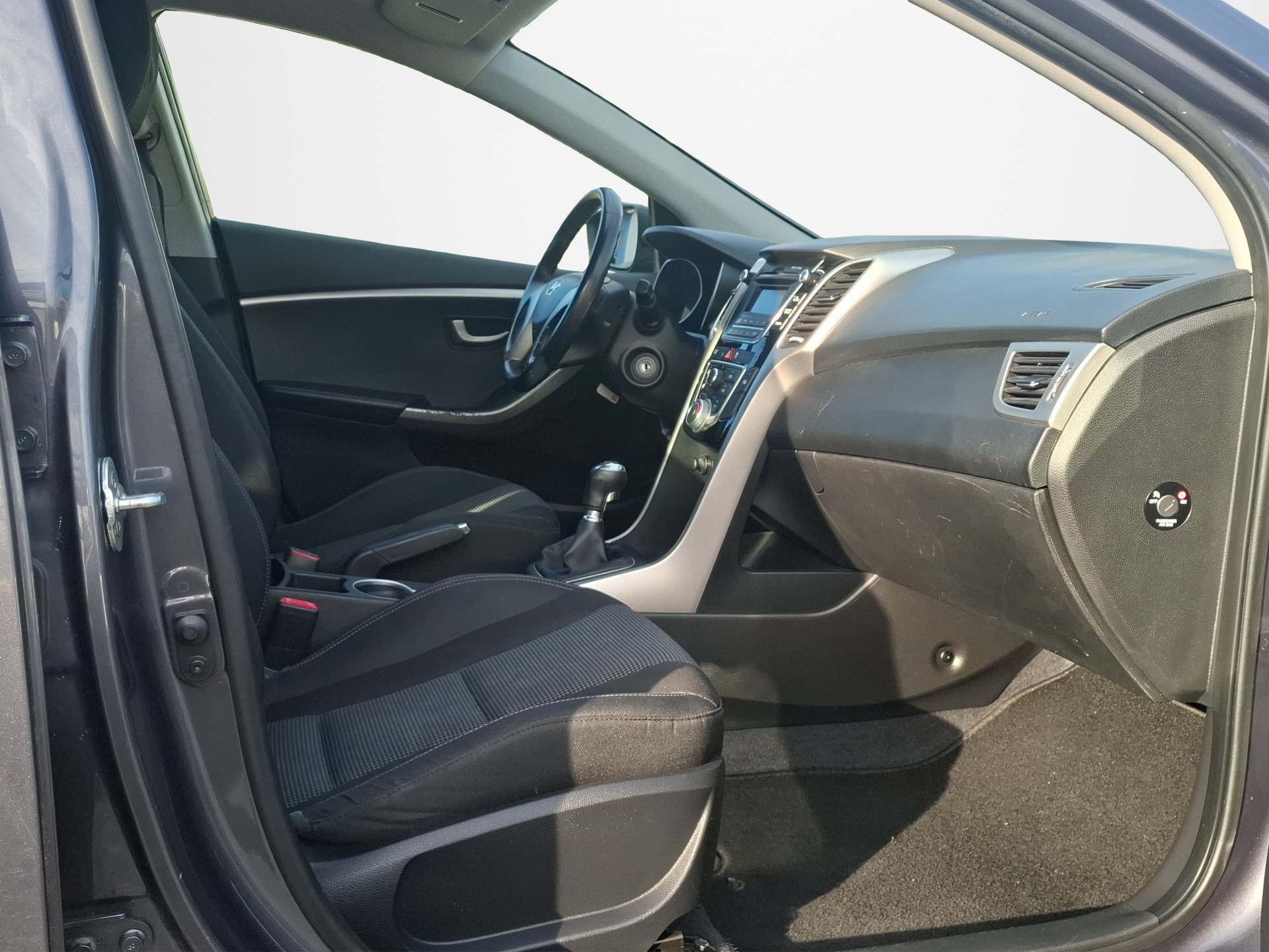 HYUNDAI i30 1.4 Pica-image-13