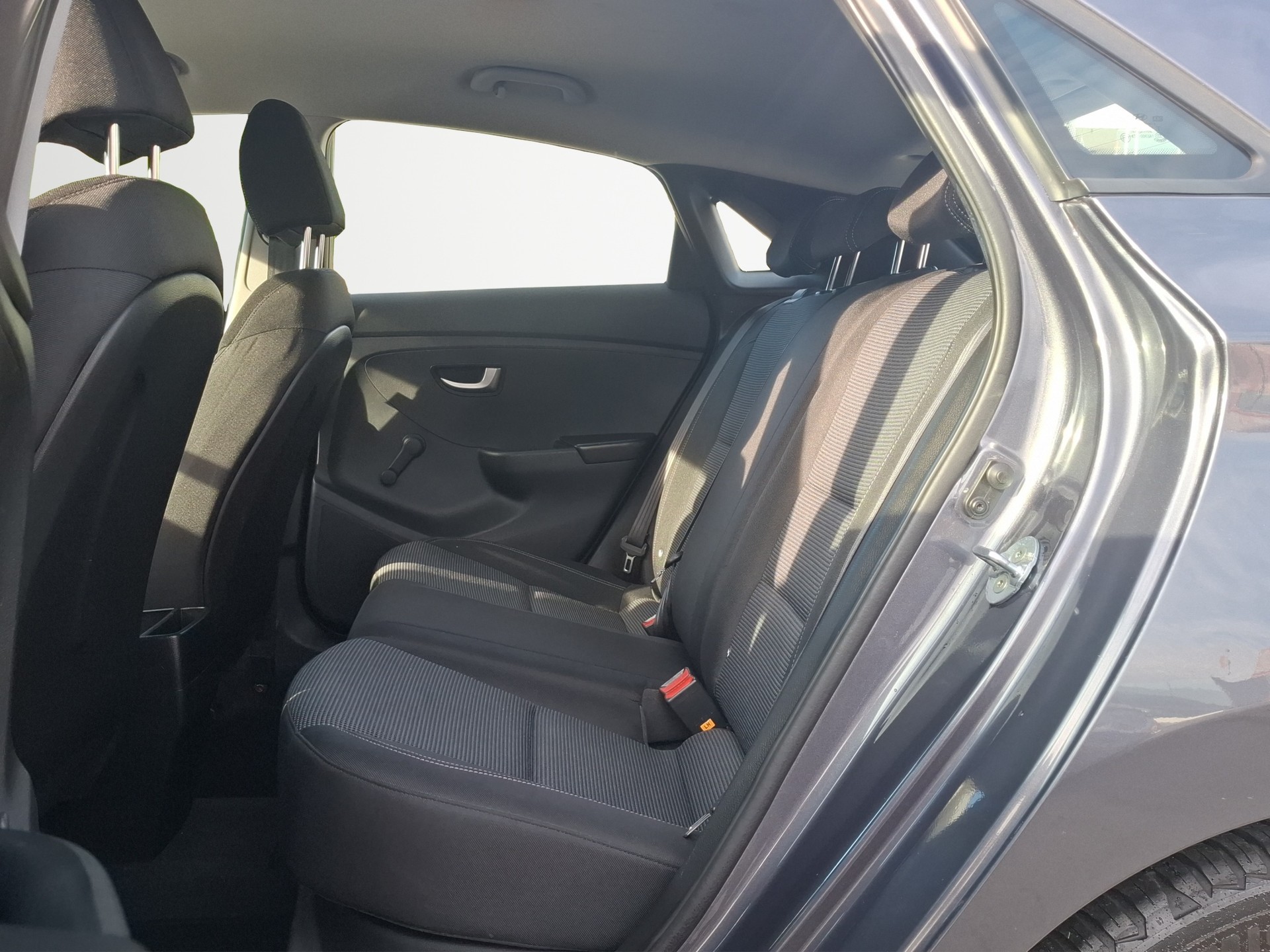HYUNDAI i30 1.4 Pica-image-10