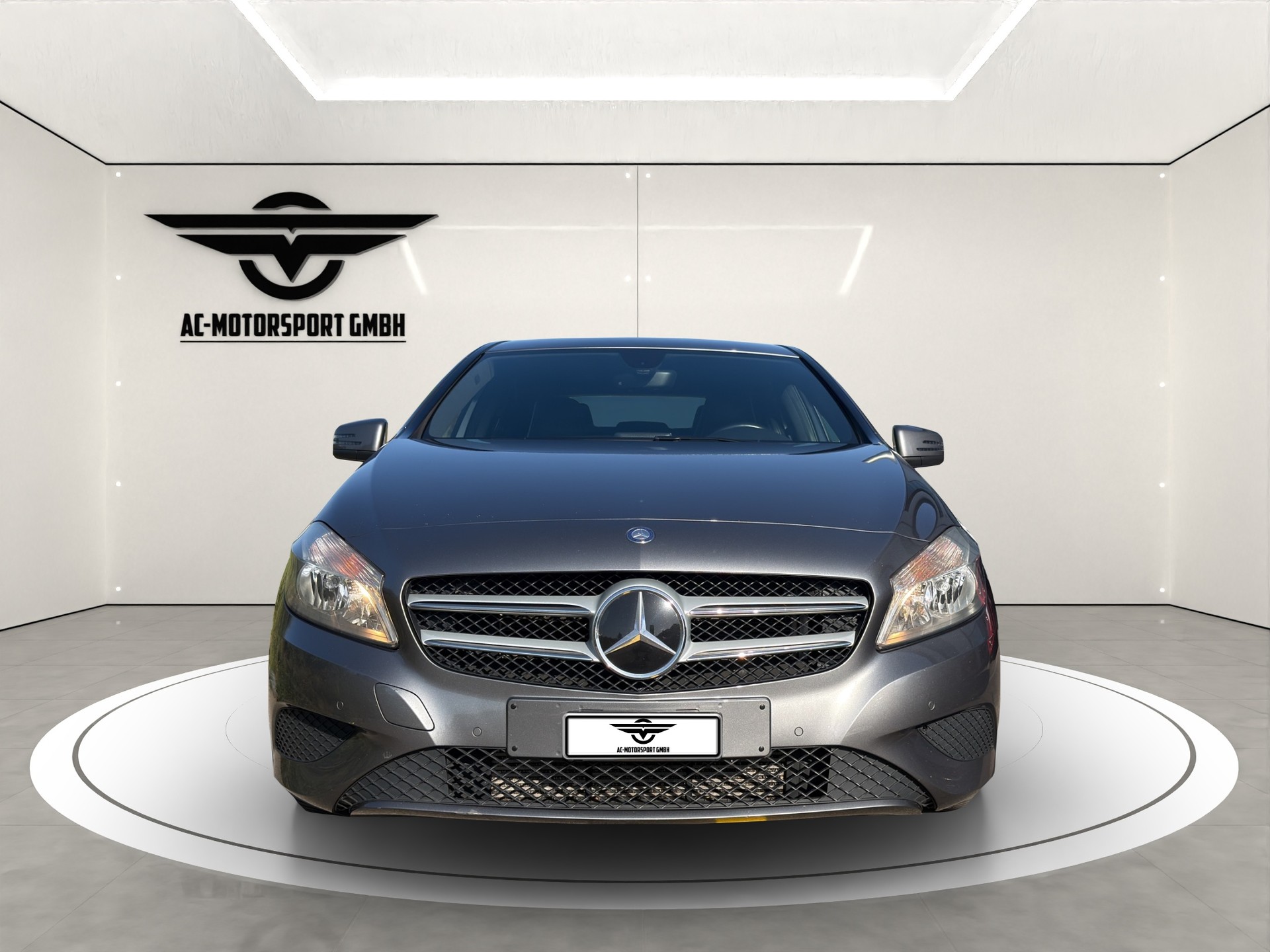 MERCEDES-BENZ A 200 Urban 7G-DCT-image-1
