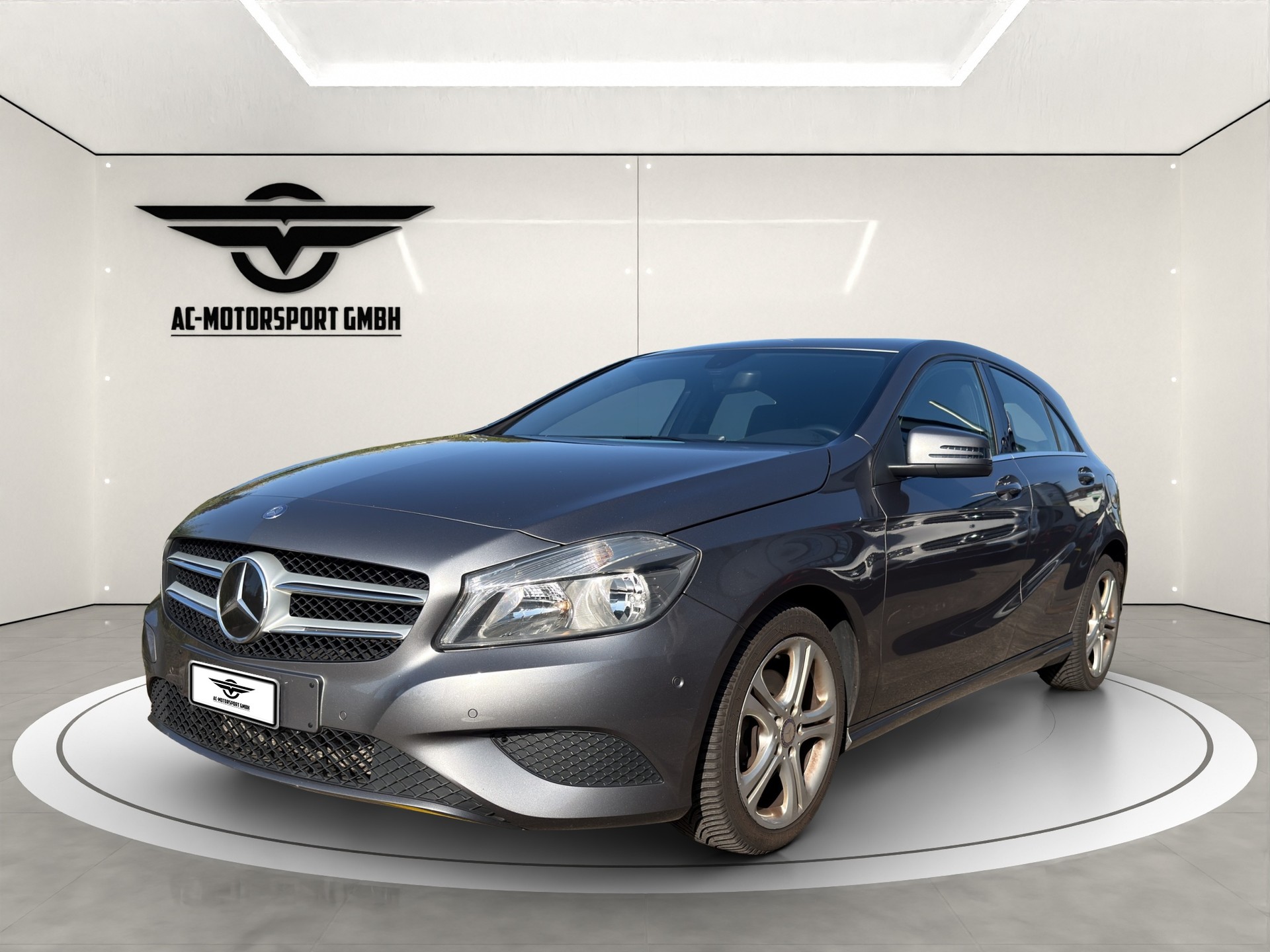 MERCEDES-BENZ A 200 Urban 7G-DCT-image-0