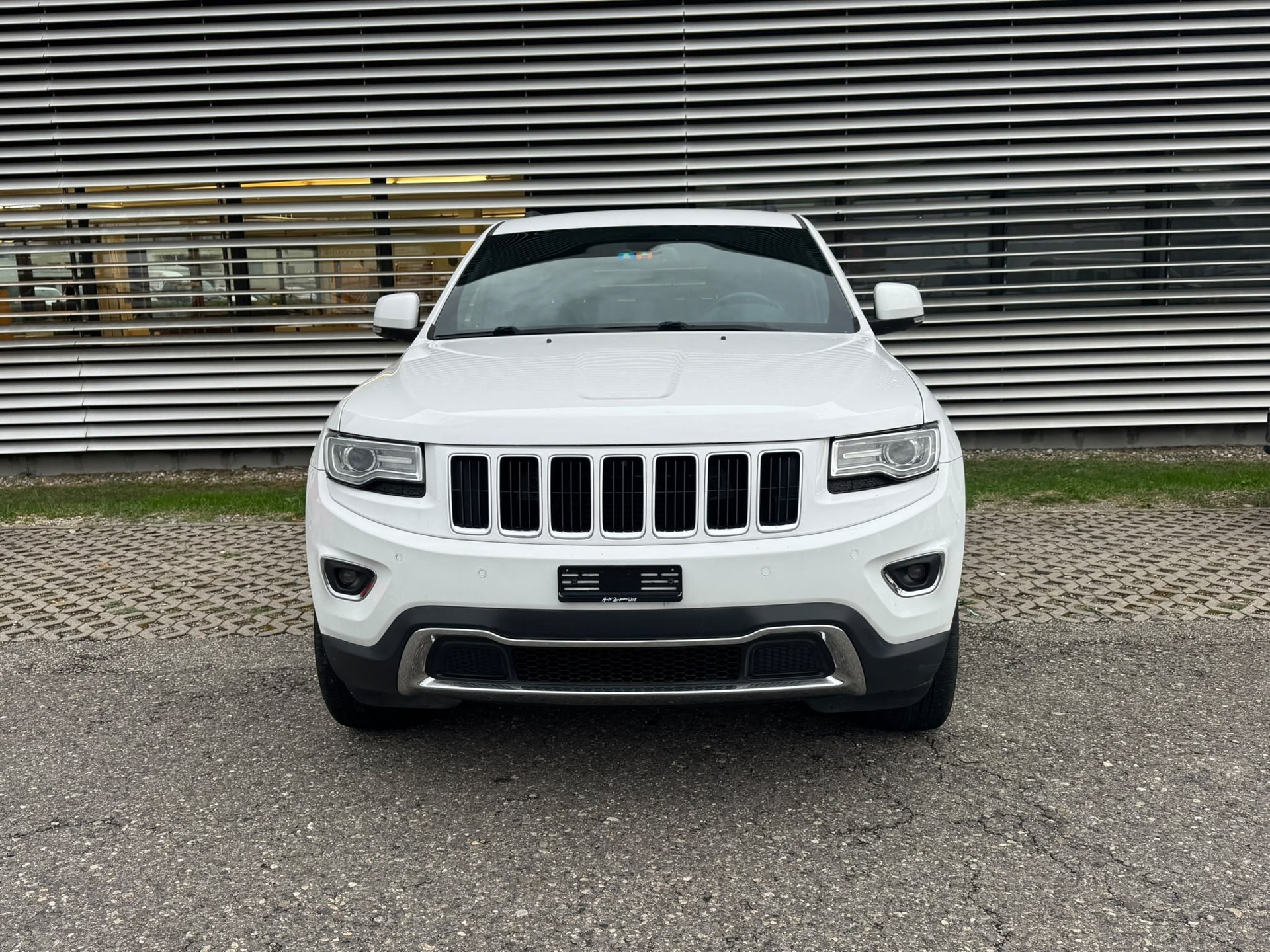 JEEP Grand Cherokee 3.0 CRD Limited Automatic-image-8