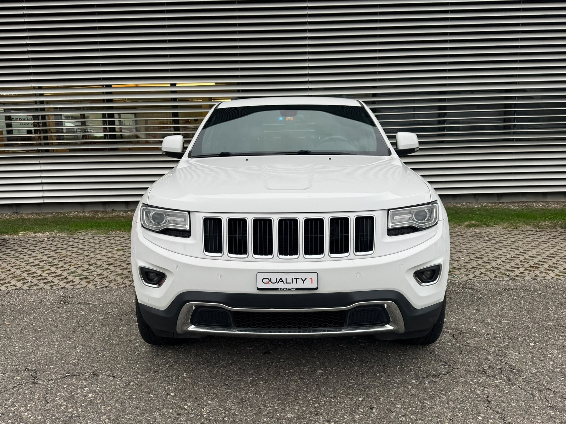 JEEP Grand Cherokee 3.0 CRD Limited Automatic-image-4