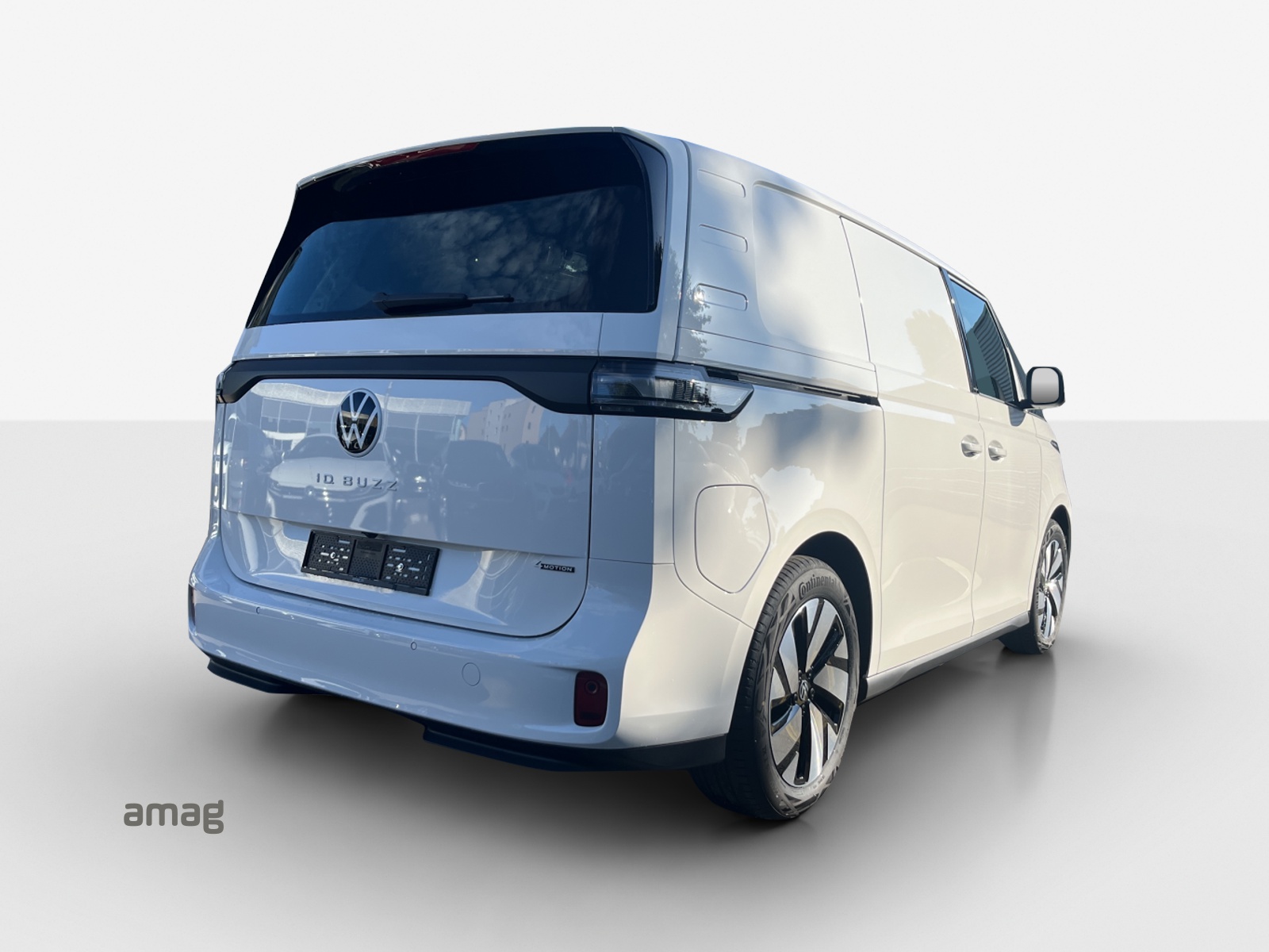 VW ID. Buzz Cargo Pro 4Motion-image-4