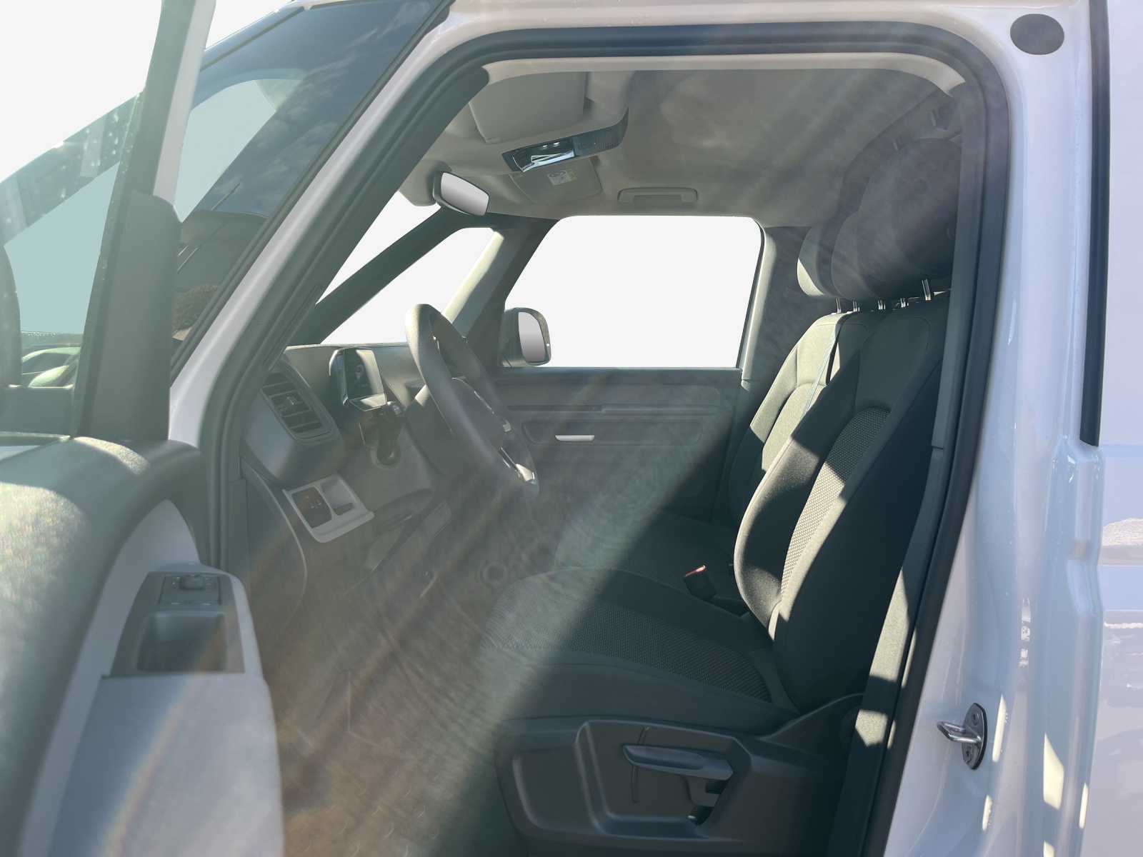 VW ID. Buzz Cargo Pro 4Motion-image-7