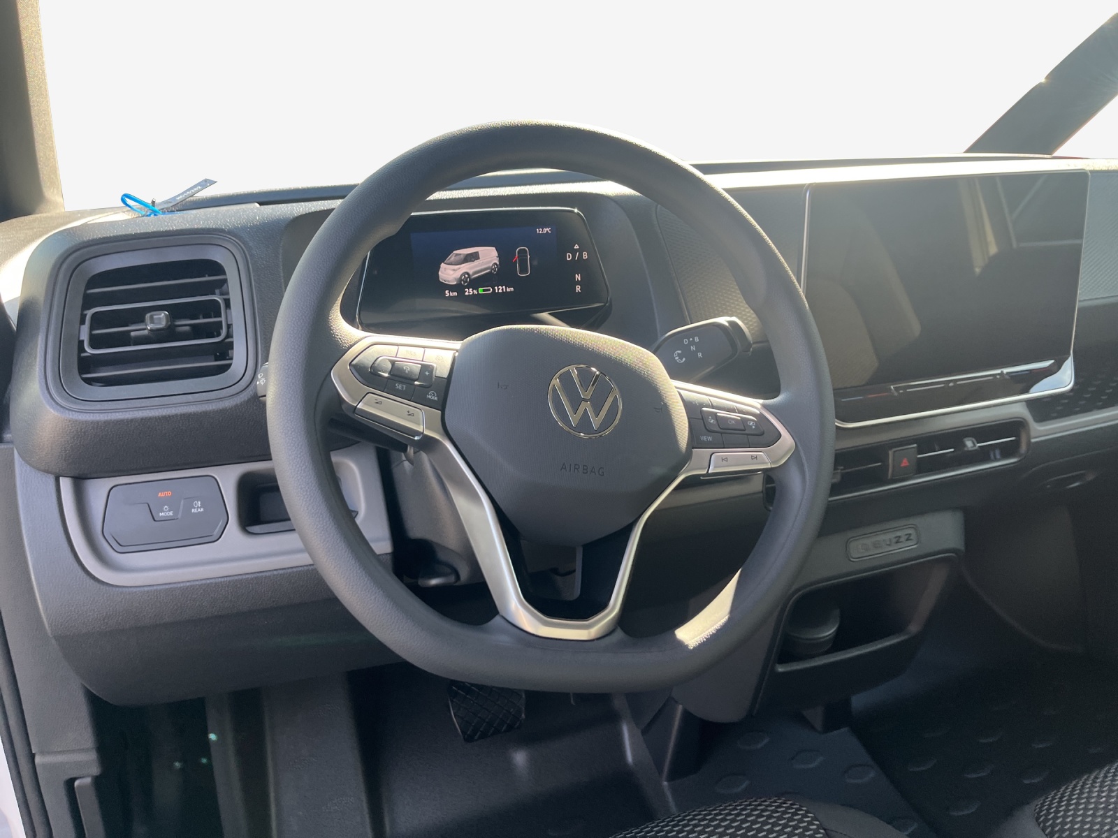 VW ID. Buzz Cargo Pro 4Motion-image-9
