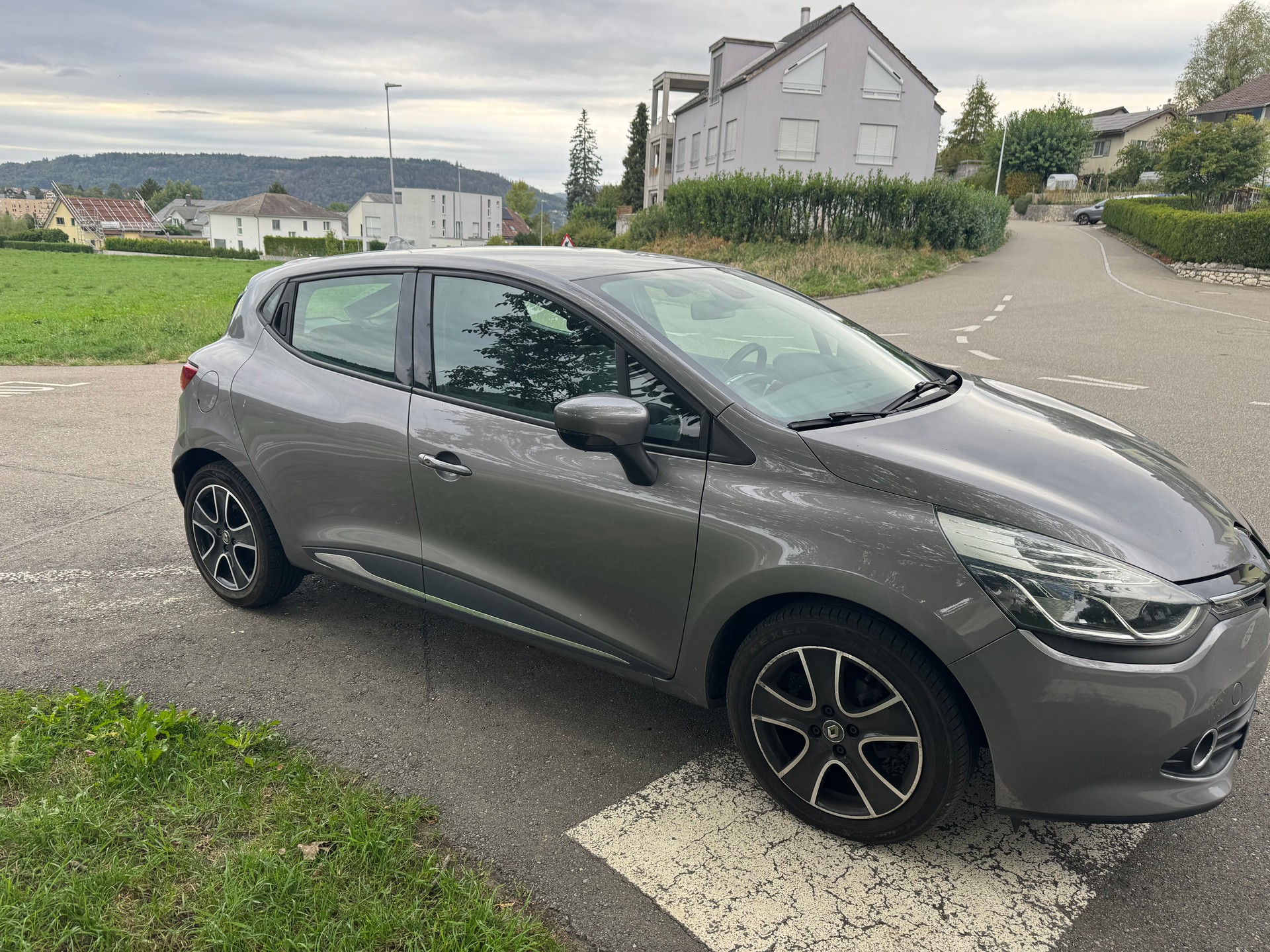 RENAULT Clio 1.2 16V T GT EDC-image-1