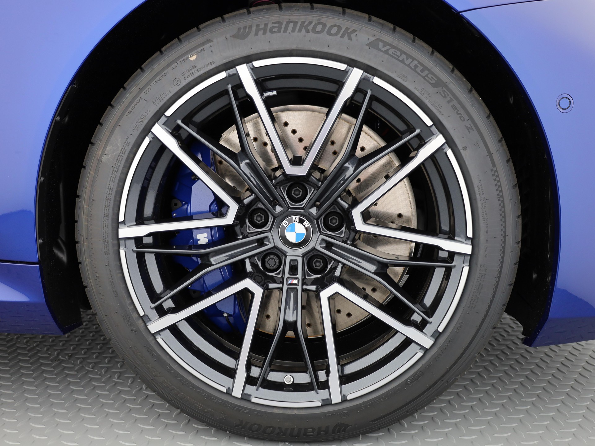BMW M5 xDrive Limousine-image-24