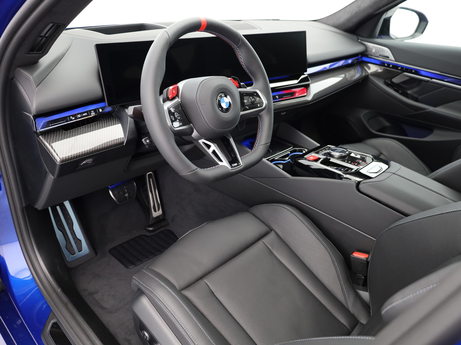 BMW M5 xDrive Limousine-image-10