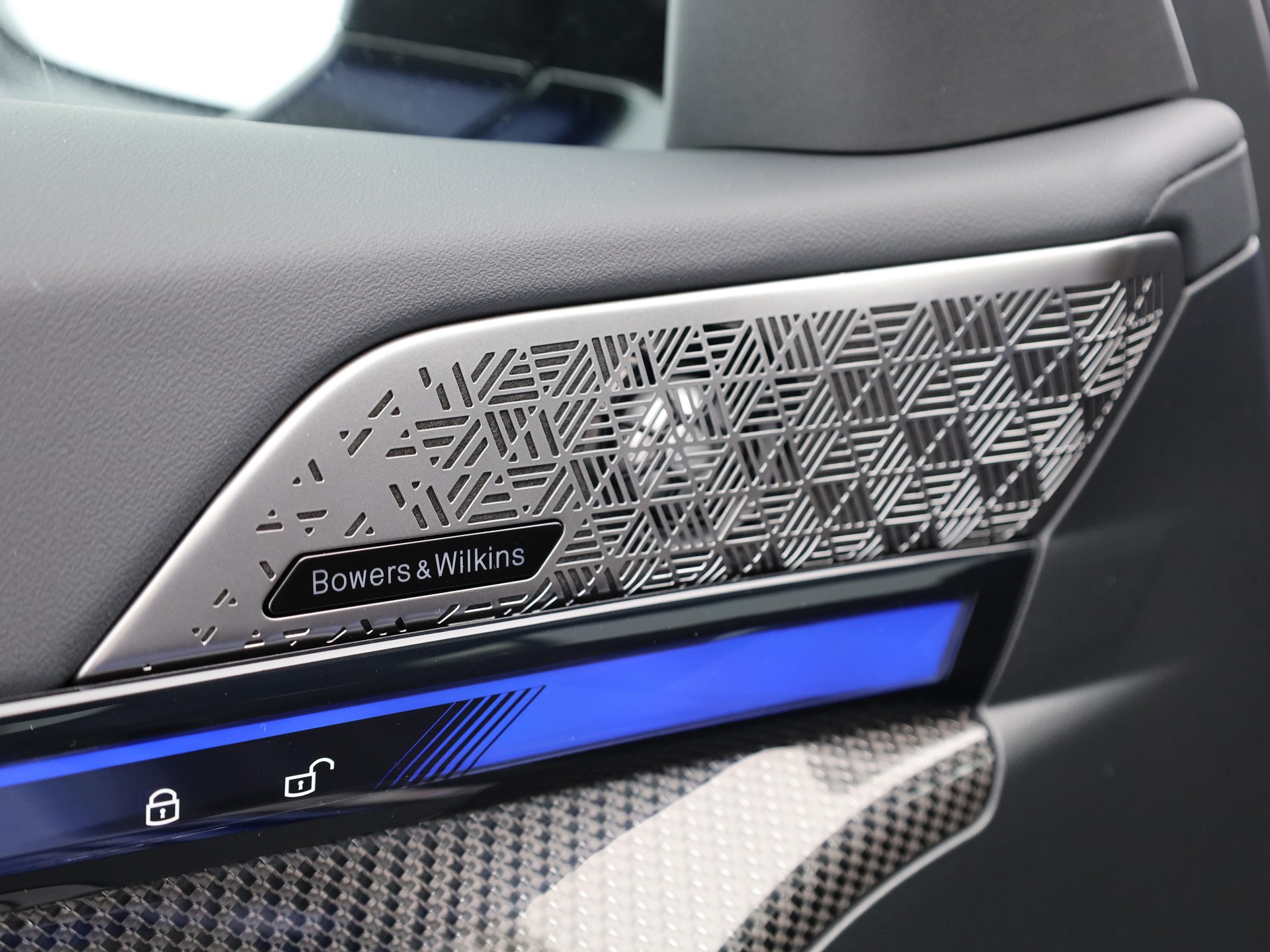BMW M5 xDrive Limousine-image-11