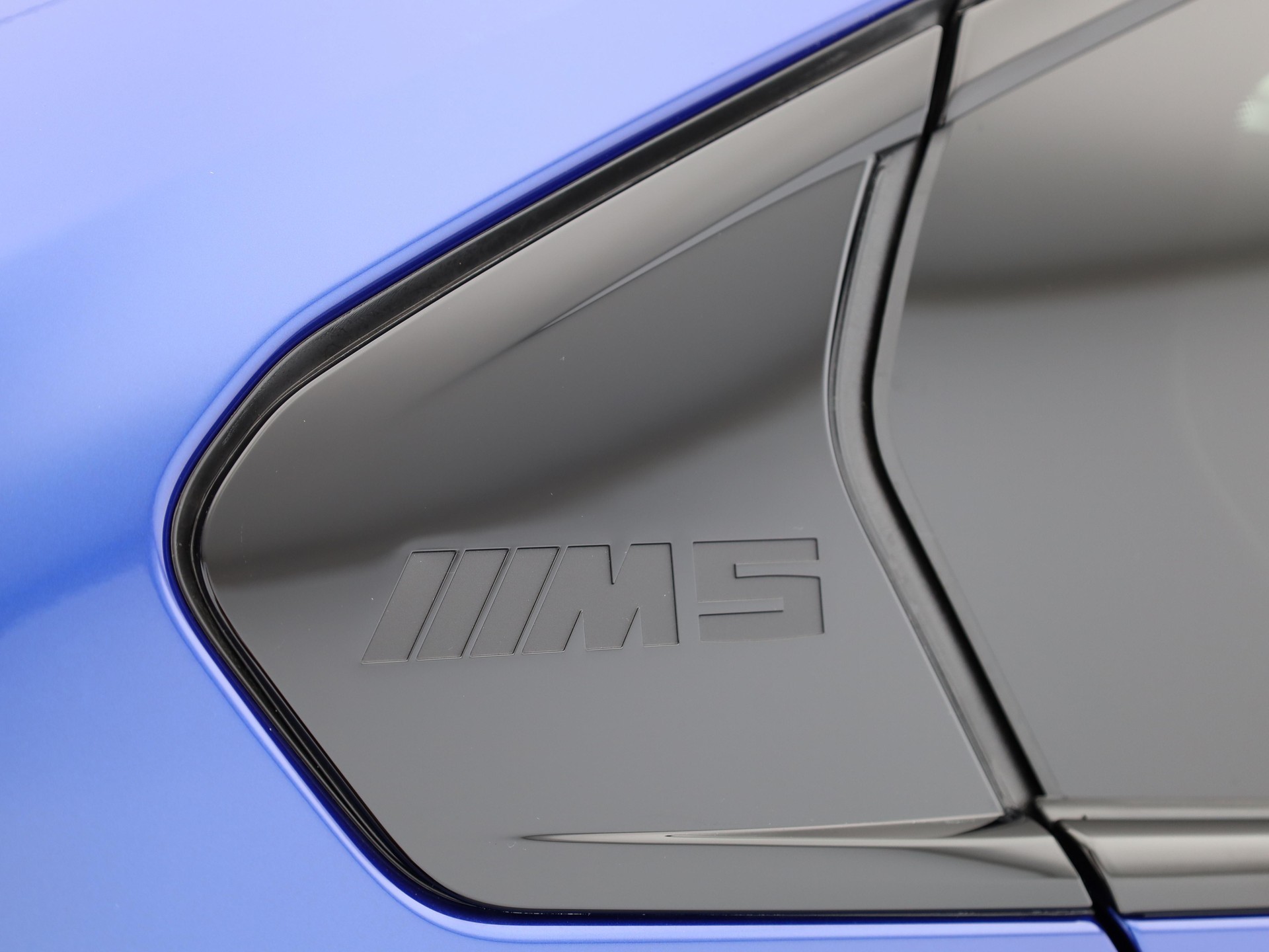 BMW M5 xDrive Limousine-image-13