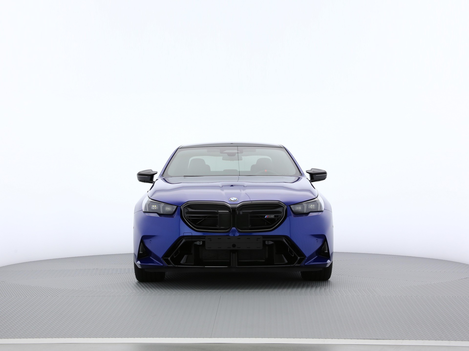 BMW M5 xDrive Limousine-image-4