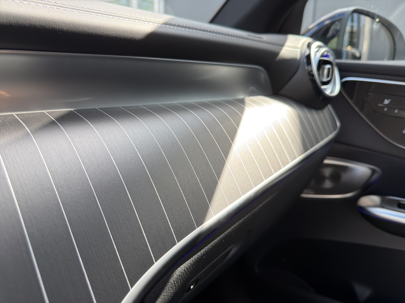 MERCEDES-BENZ GLC 400 e 4MATIC with EQ-Star Hybrid-image-13