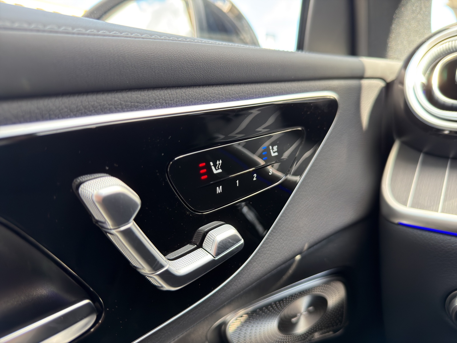 MERCEDES-BENZ GLC 400 e 4MATIC with EQ-Star Hybrid-image-14