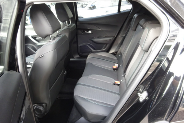PEUGEOT 2008 1.2 PT All.Pack EAT8-image-5