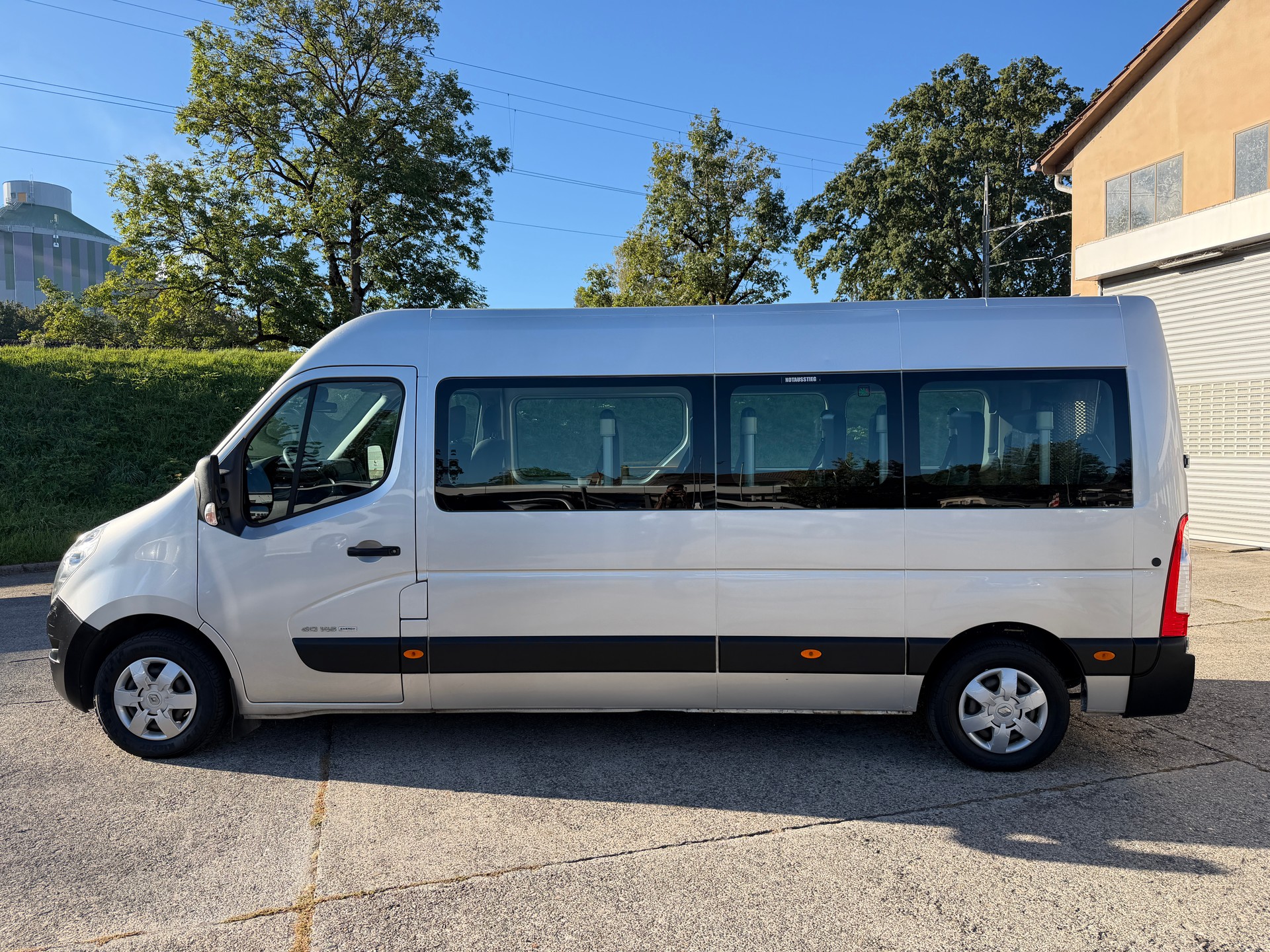 RENAULT Master T35 ENERGY dCi 145 Trabus L3H2-image-1