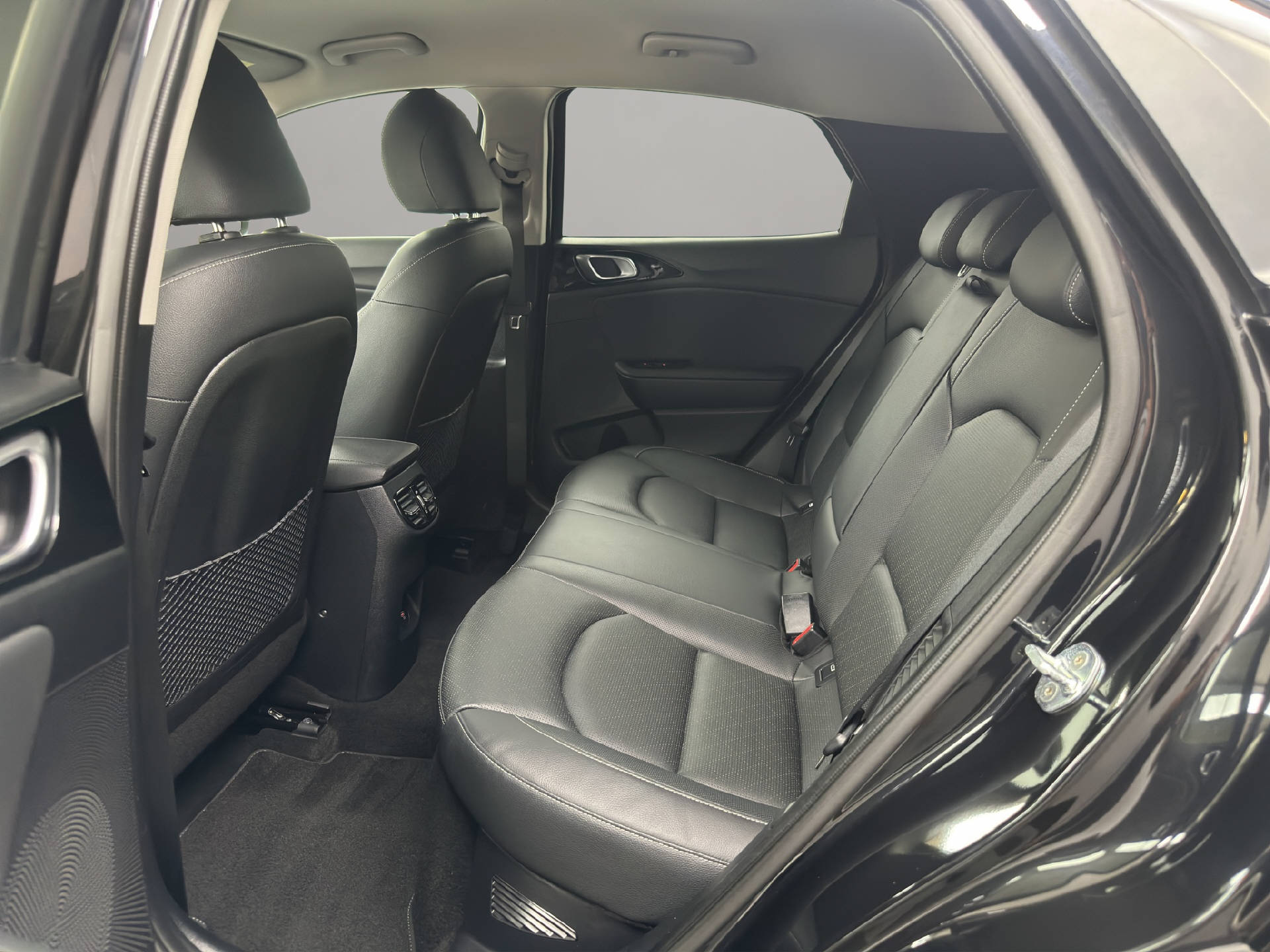 KIA XCeed 1.6 GDi Plug-in Hybrid Style-image-9