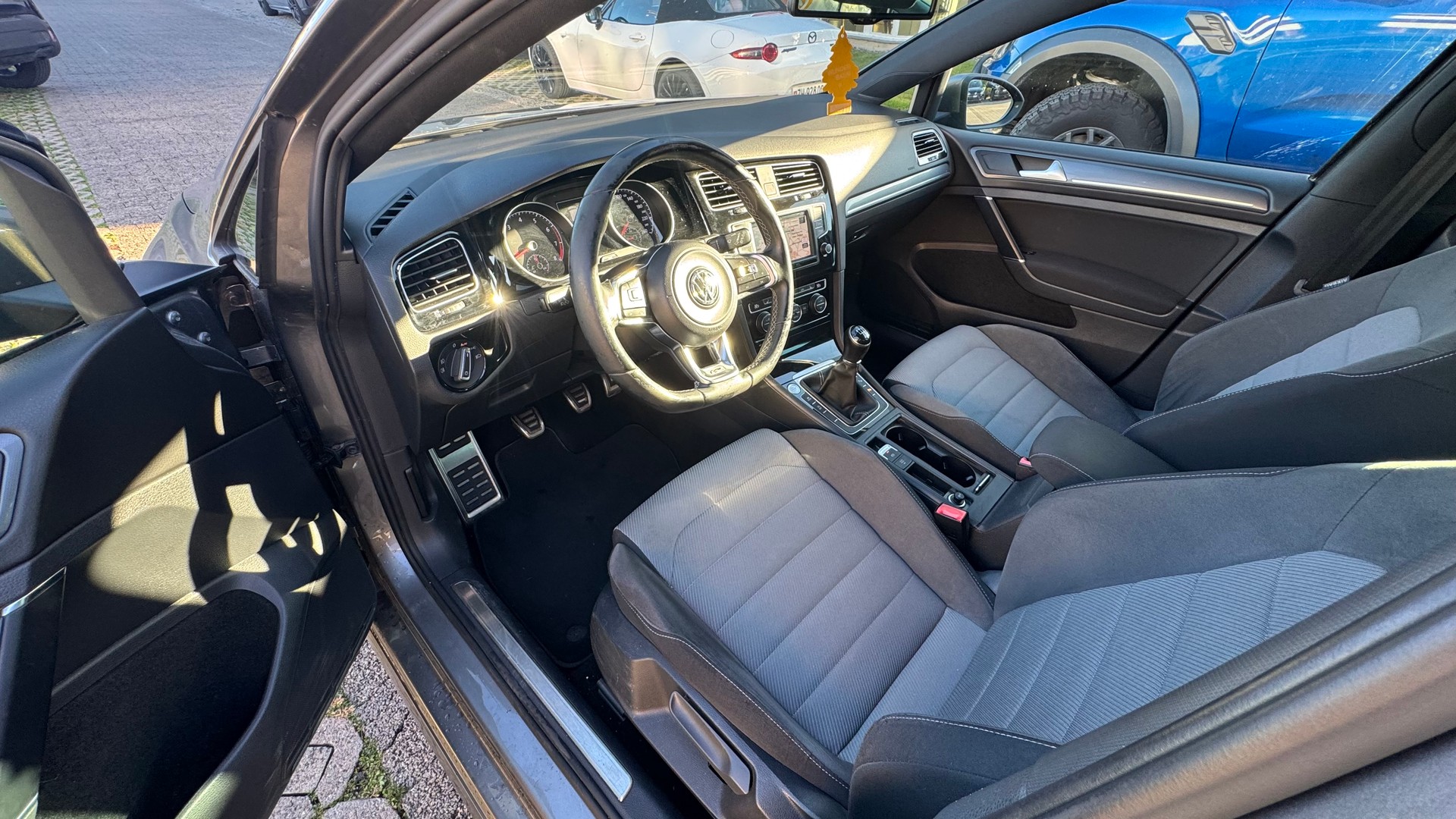 VW Golf 1.4 TSI Allstar R-Line-image-6