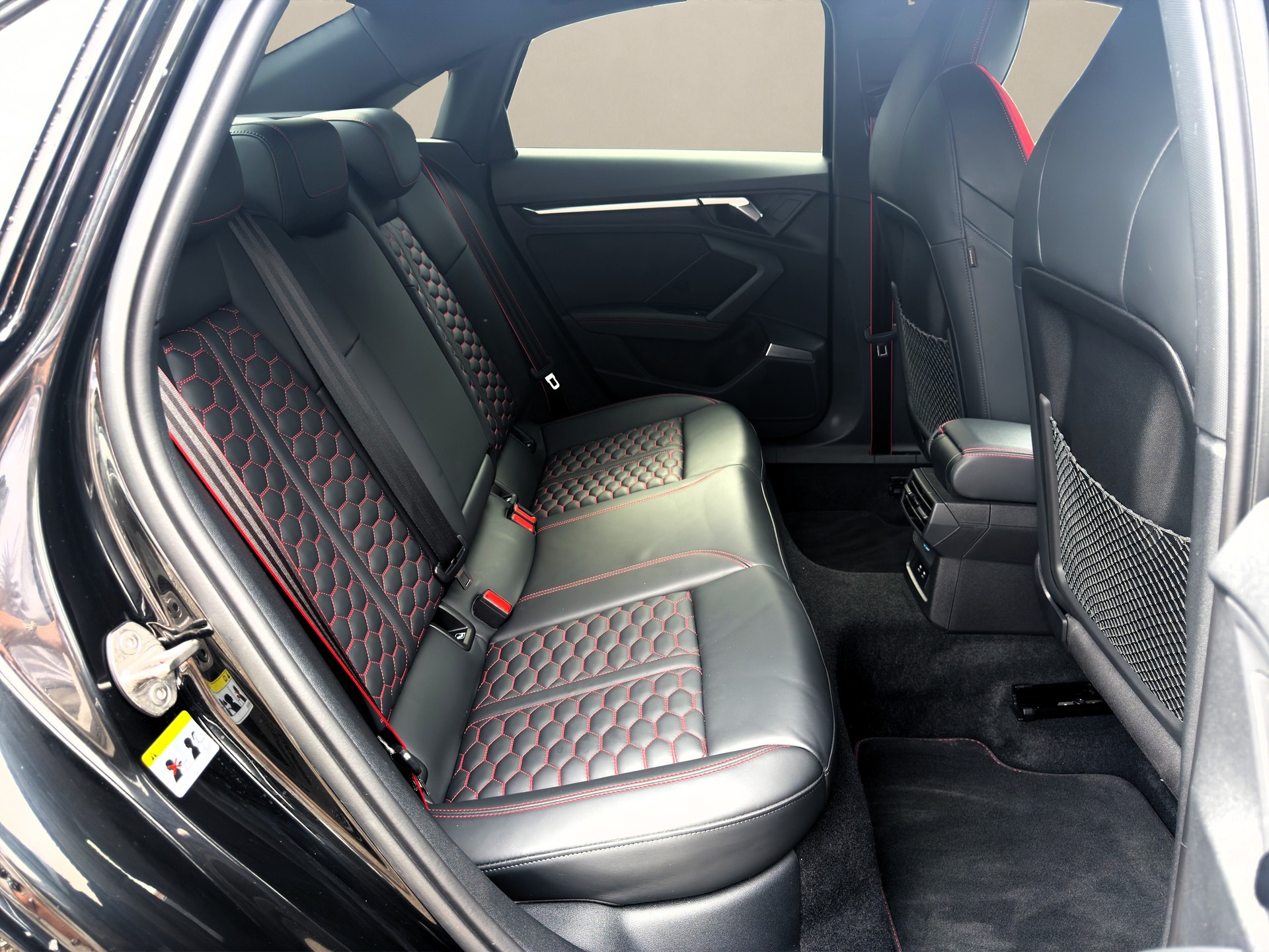 AUDI RS3 ❗Limousine 2.5 TSI quattro❗S-tronic ✅5 Jahre Werksgarantie & 8-fach bereift auf ALU✅-image-13