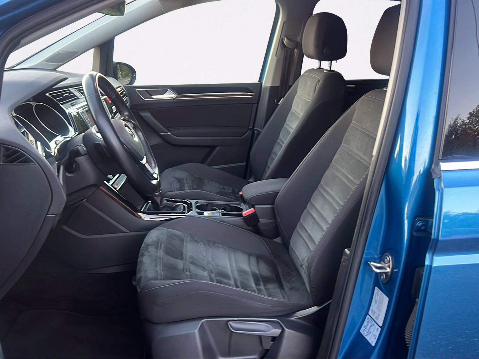 VW Touran 1.8 TSI BlueMotion Technology Highline DSG-image-6