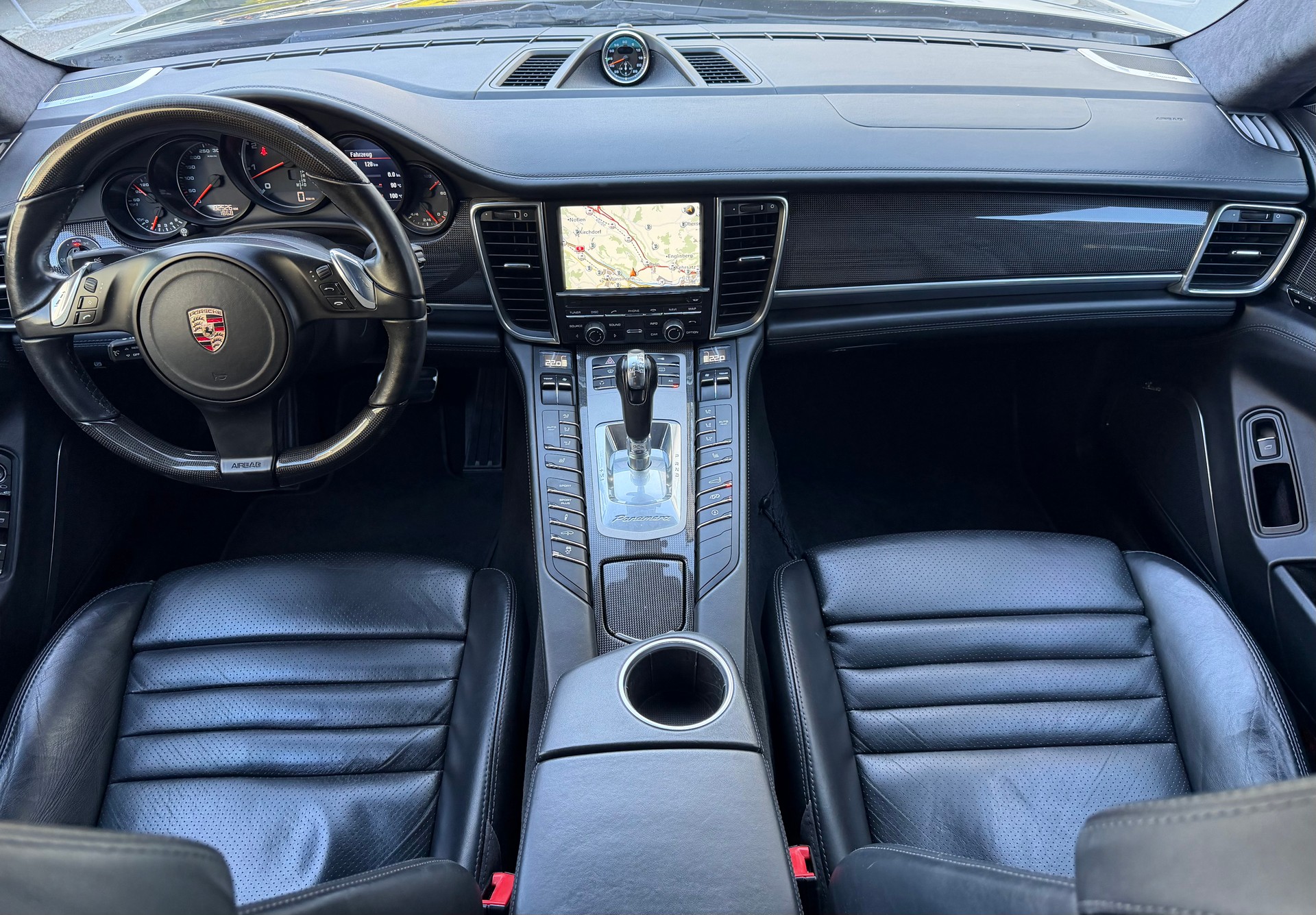 PORSCHE Panamera Turbo 4.8 PDK-image-18
