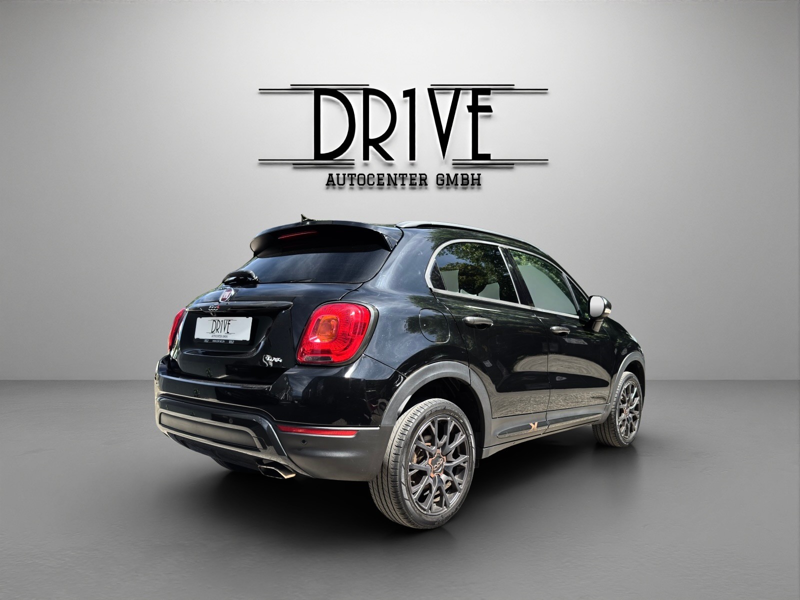 FIAT 500X 2.0 MJ Off Road Look S-Design 4x4 Automatic-image-4