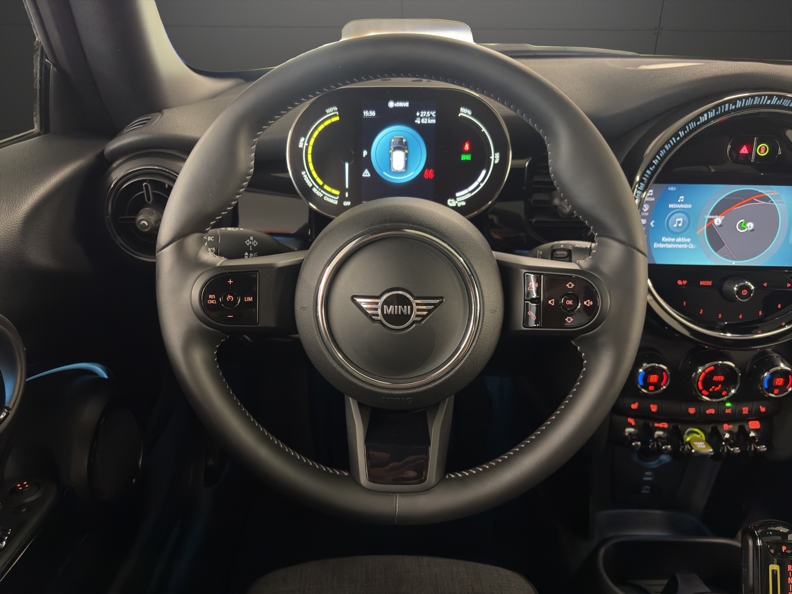 MINI Cooper SE-image-12