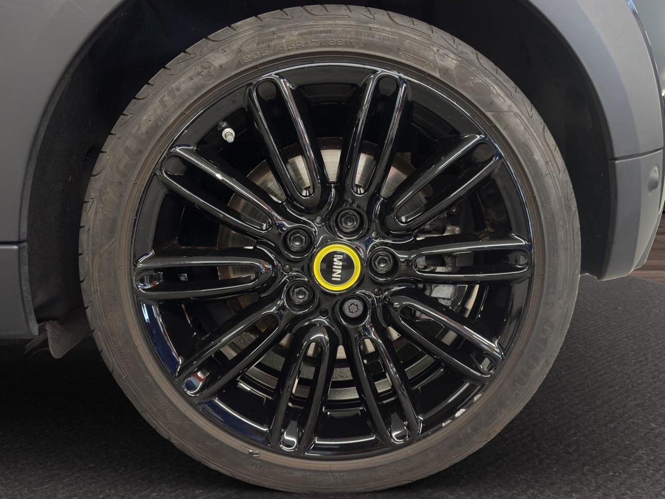 MINI Cooper SE-image-11