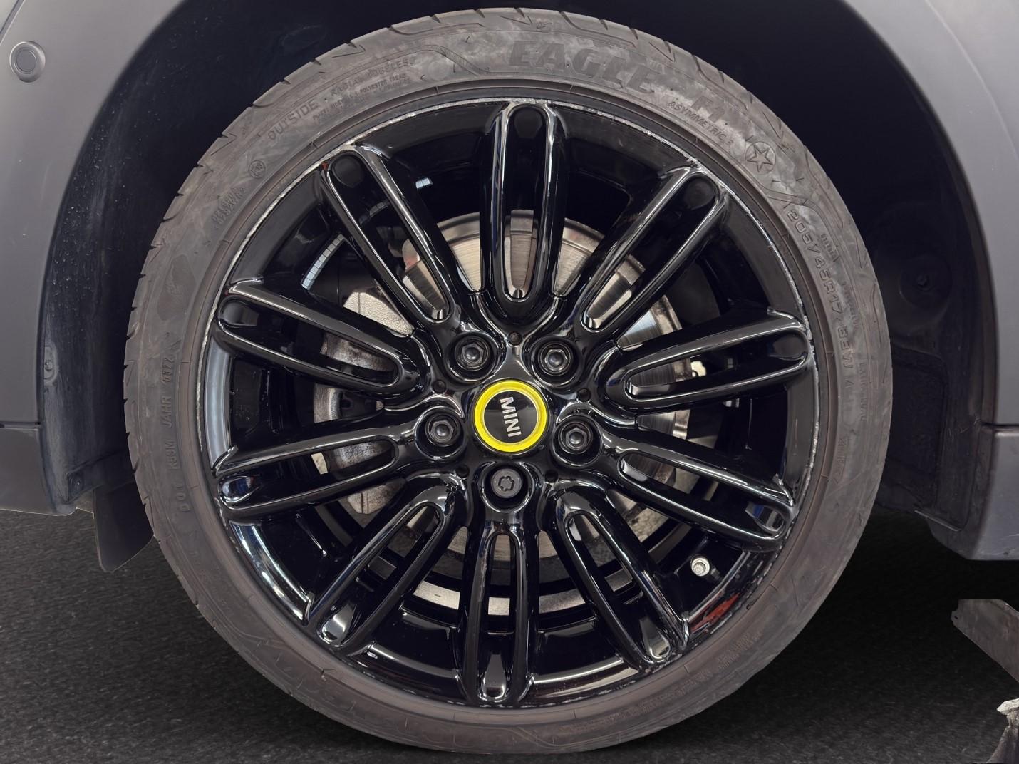 MINI Cooper SE-image-8