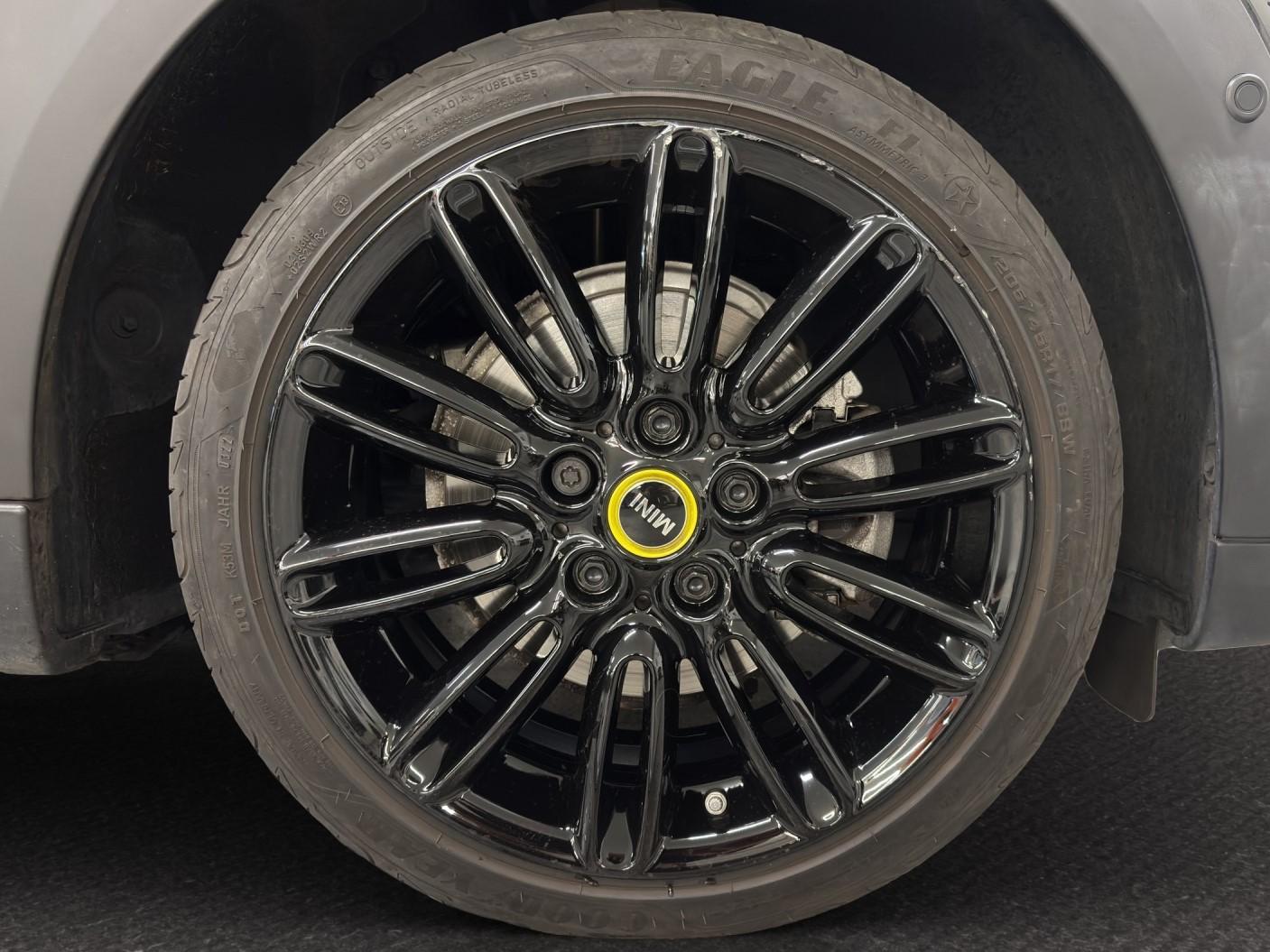 MINI Cooper SE-image-9