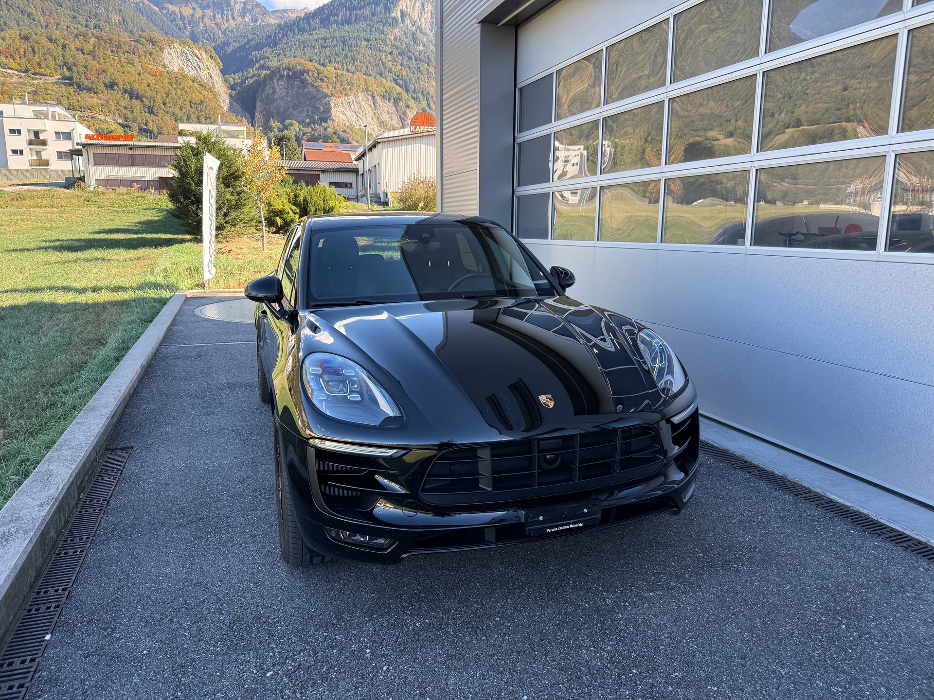 PORSCHE Macan GTS PDK-image-1