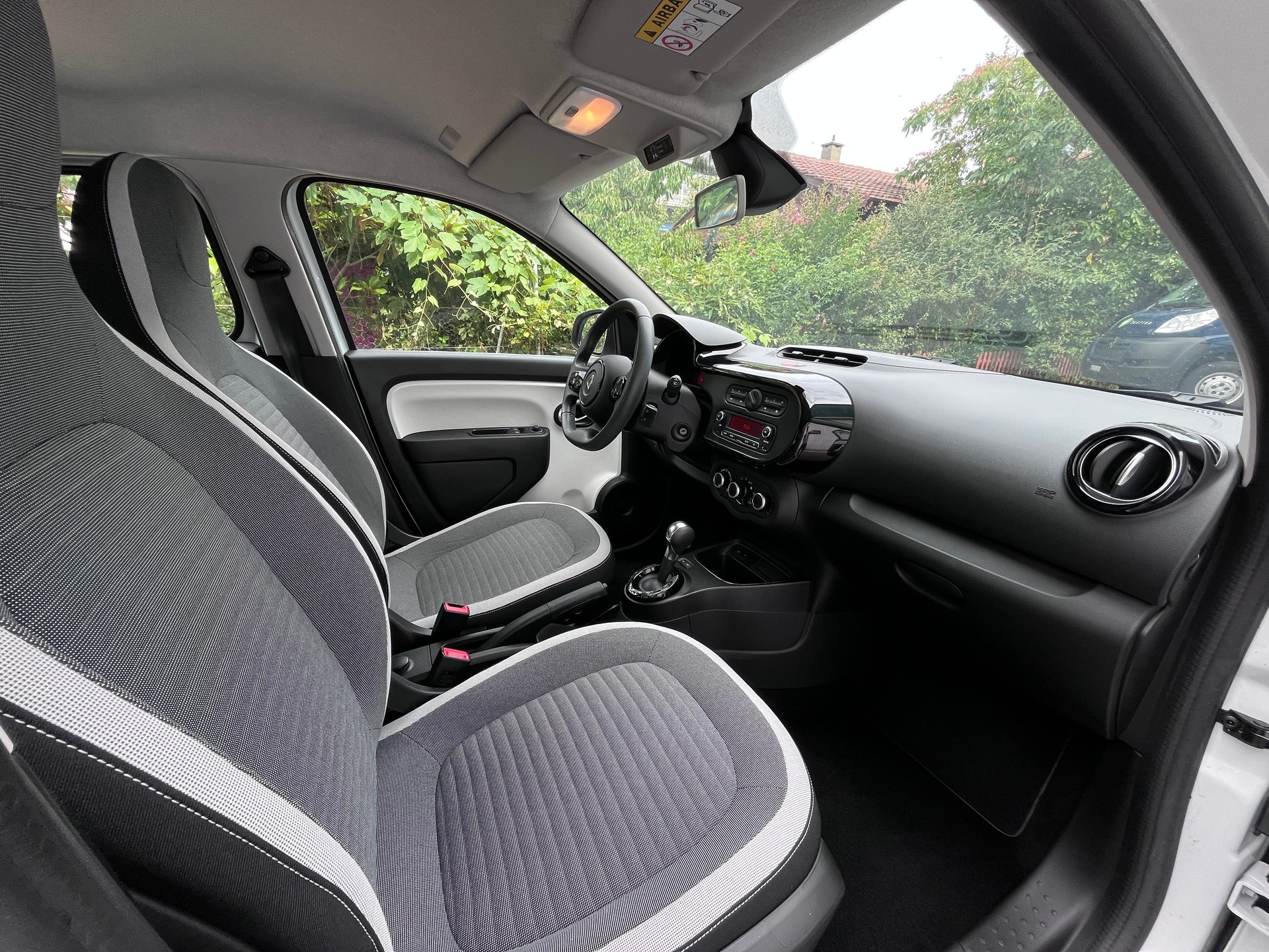 RENAULT Twingo TCe 95 Zen EDC-image-8