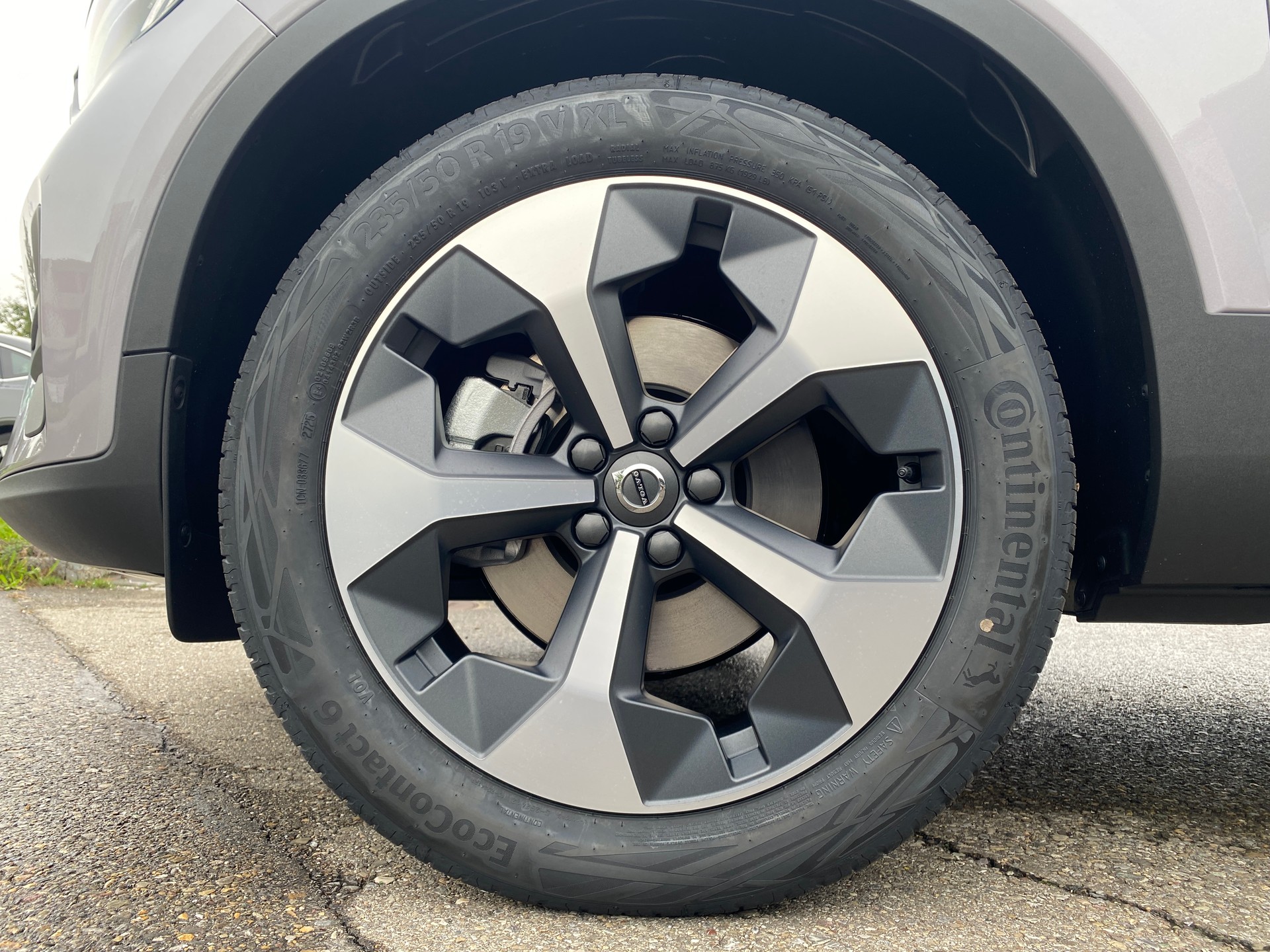 VOLVO XC40 2.0 B3 MH XCITE-image-16