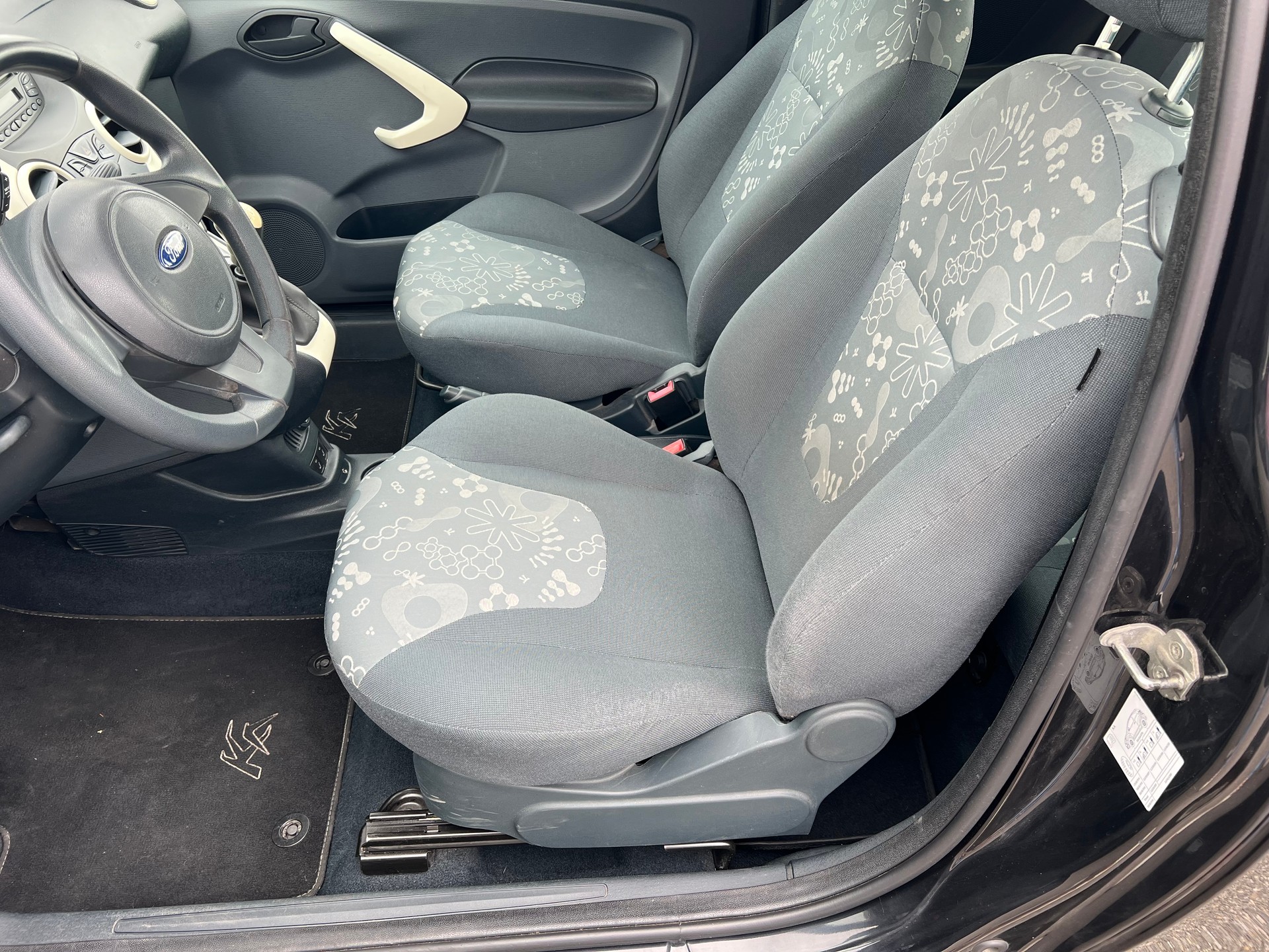 FORD KA 1.25 Titanium-image-7