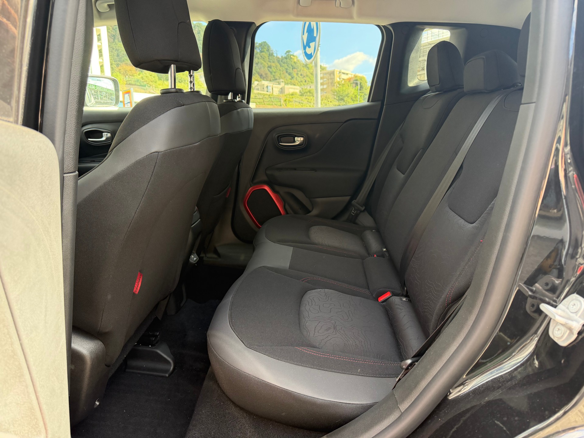 JEEP Renegade 2.0 MJ Trailhawk AWD + Low Range 9ATX-image-9