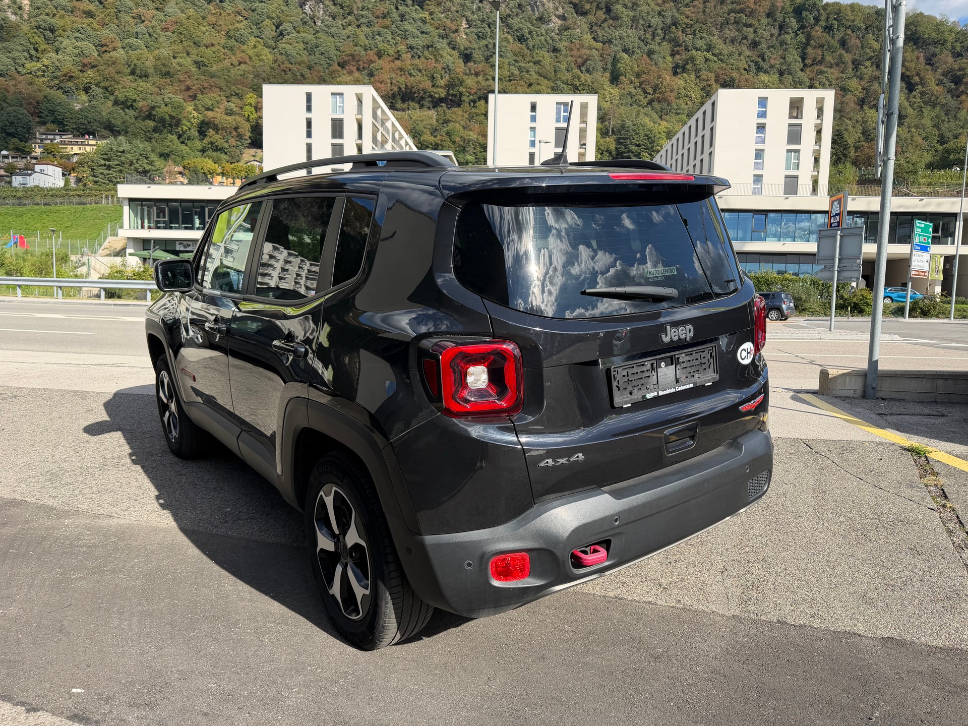 JEEP Renegade 2.0 MJ Trailhawk AWD + Low Range 9ATX-image-7