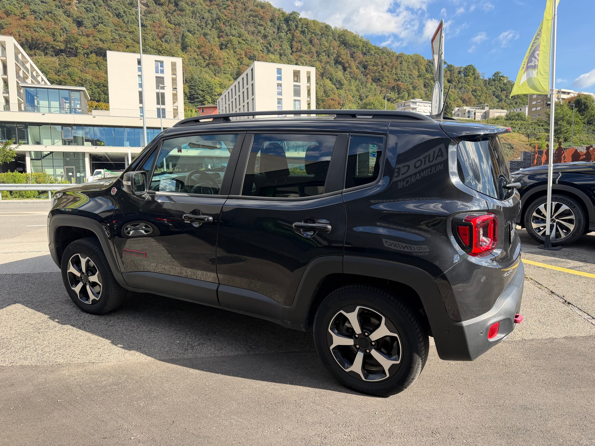 JEEP Renegade 2.0 MJ Trailhawk AWD + Low Range 9ATX-image-5