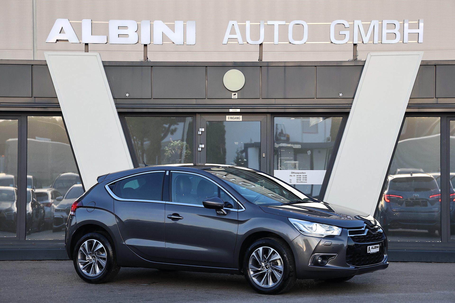DS AUTOMOBILES DS4 1.6 THP 165 So Chic-showroom-element-1