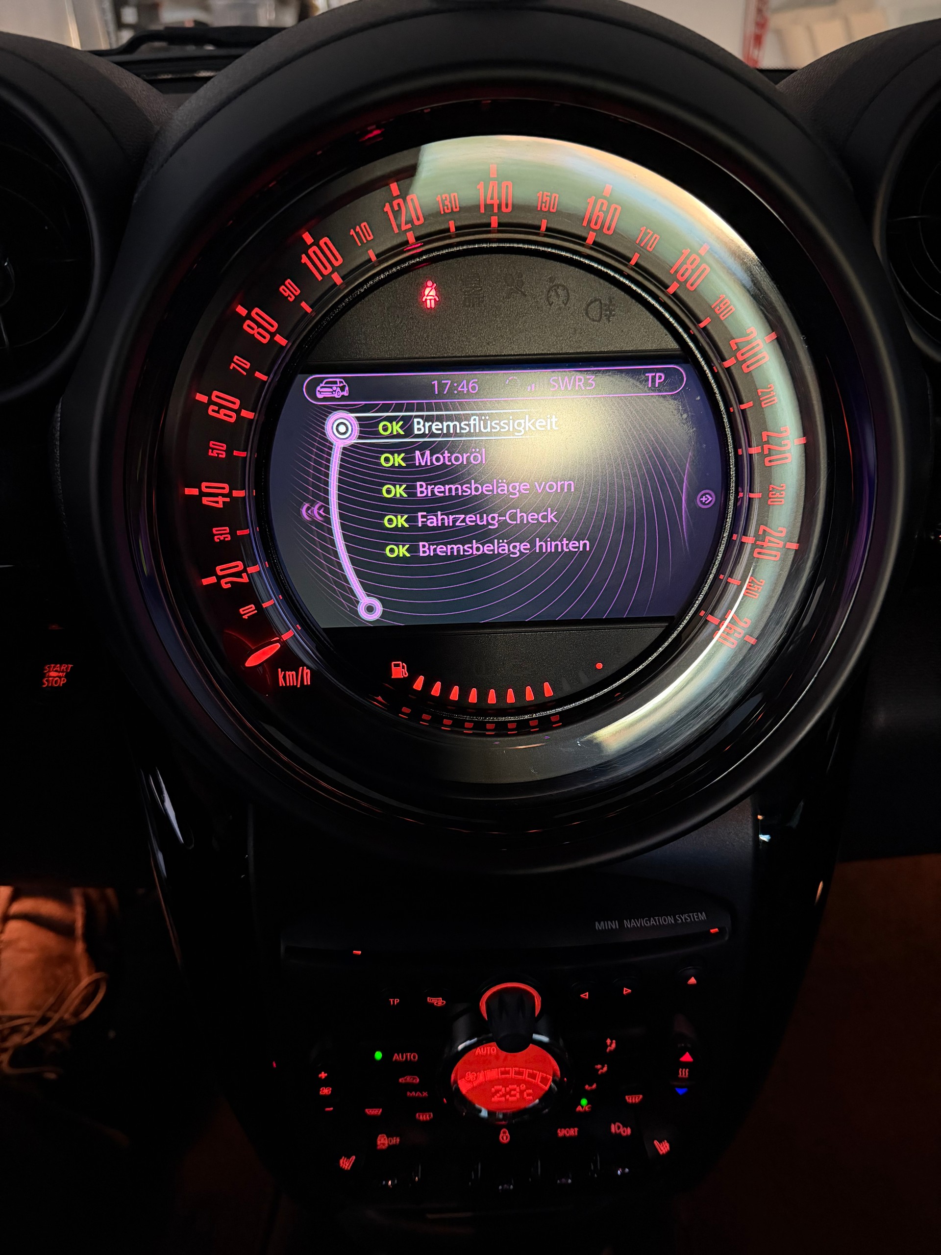 MINI JohnCooperWorks - S ALL4 / Navi/Leder/Panoramadach/8 fach bereift/Harman Kardon/frisch MFK/Garantie-image-6