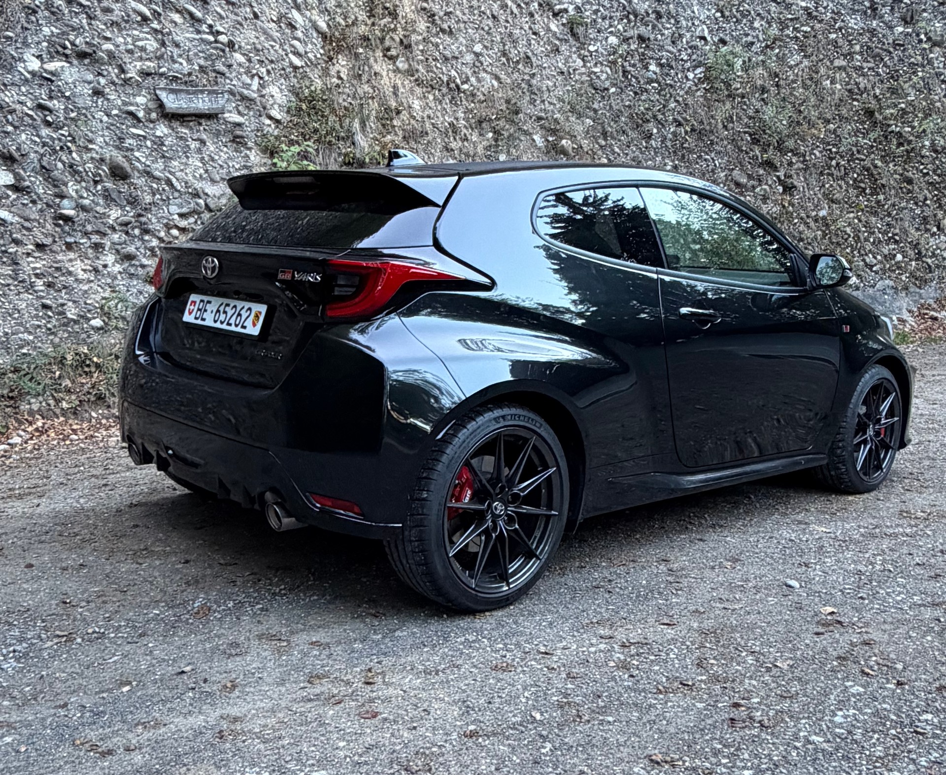 TOYOTA 1.6 Turbo Sport 4x4-image-2