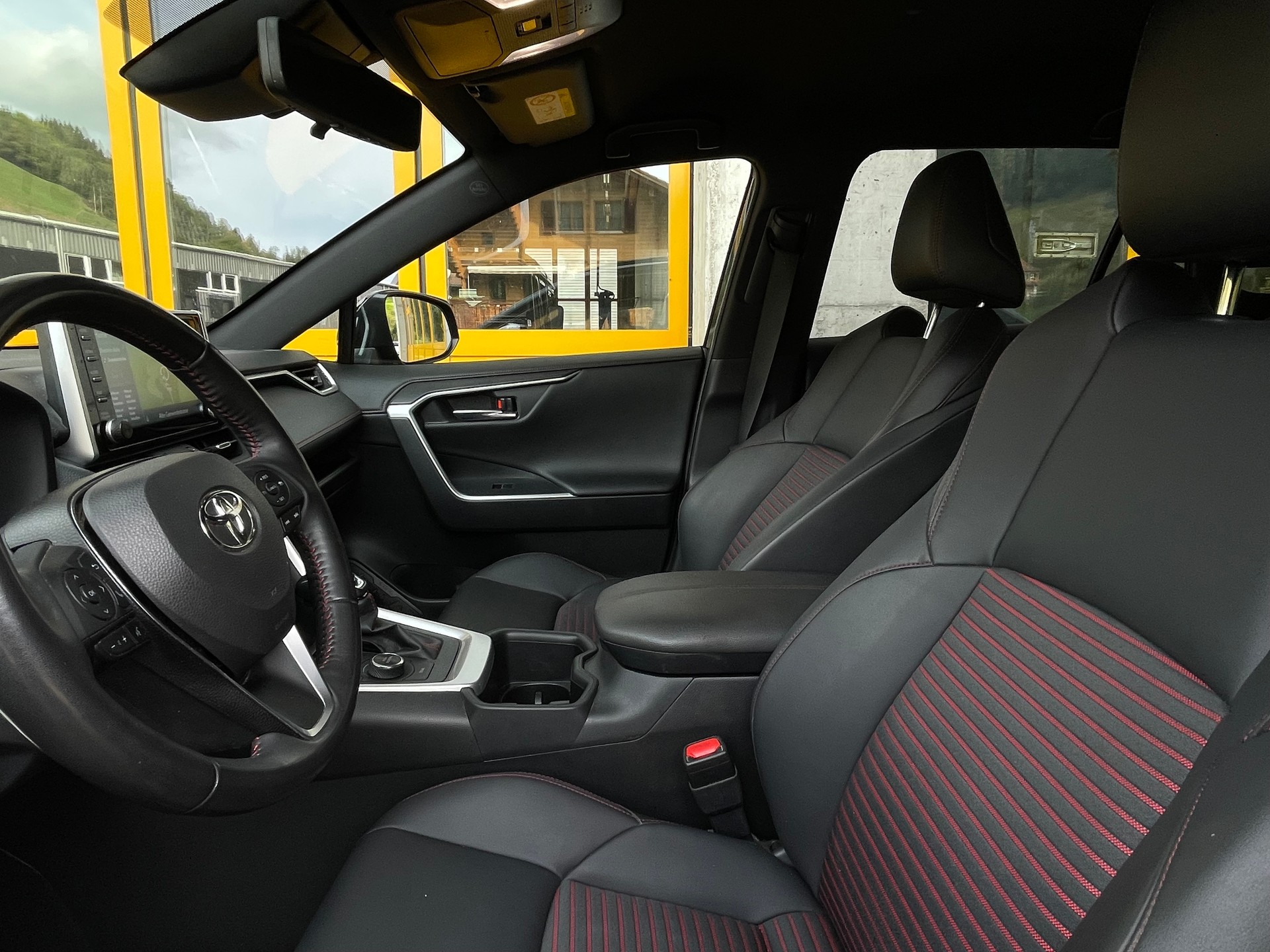 TOYOTA RAV-4 2.5 PHEV Premium e-CVT 4WD-image-11