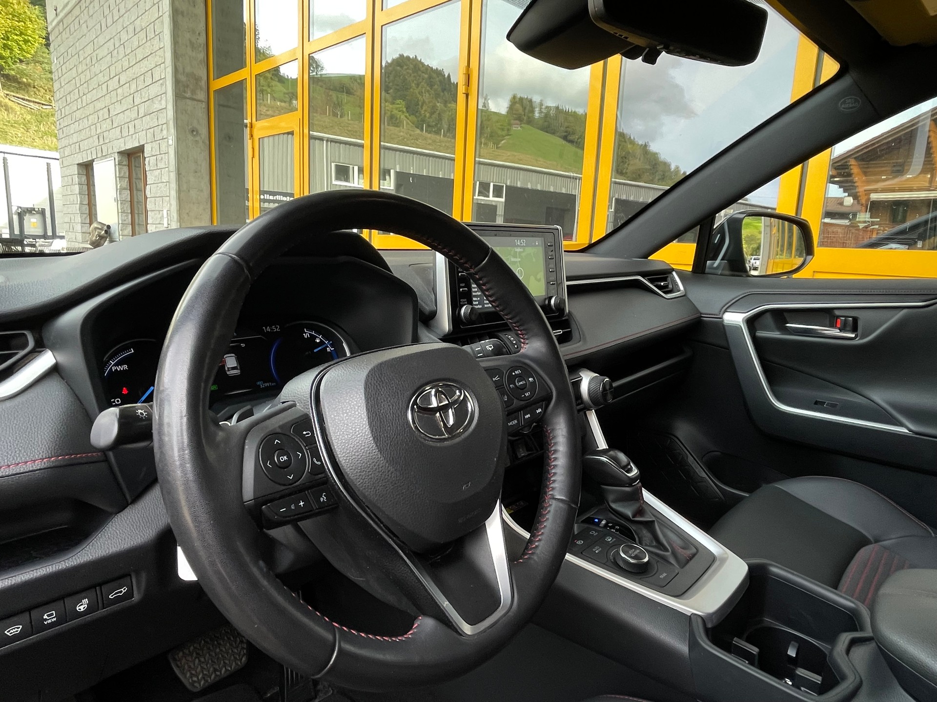 TOYOTA RAV-4 2.5 PHEV Premium e-CVT 4WD-image-12