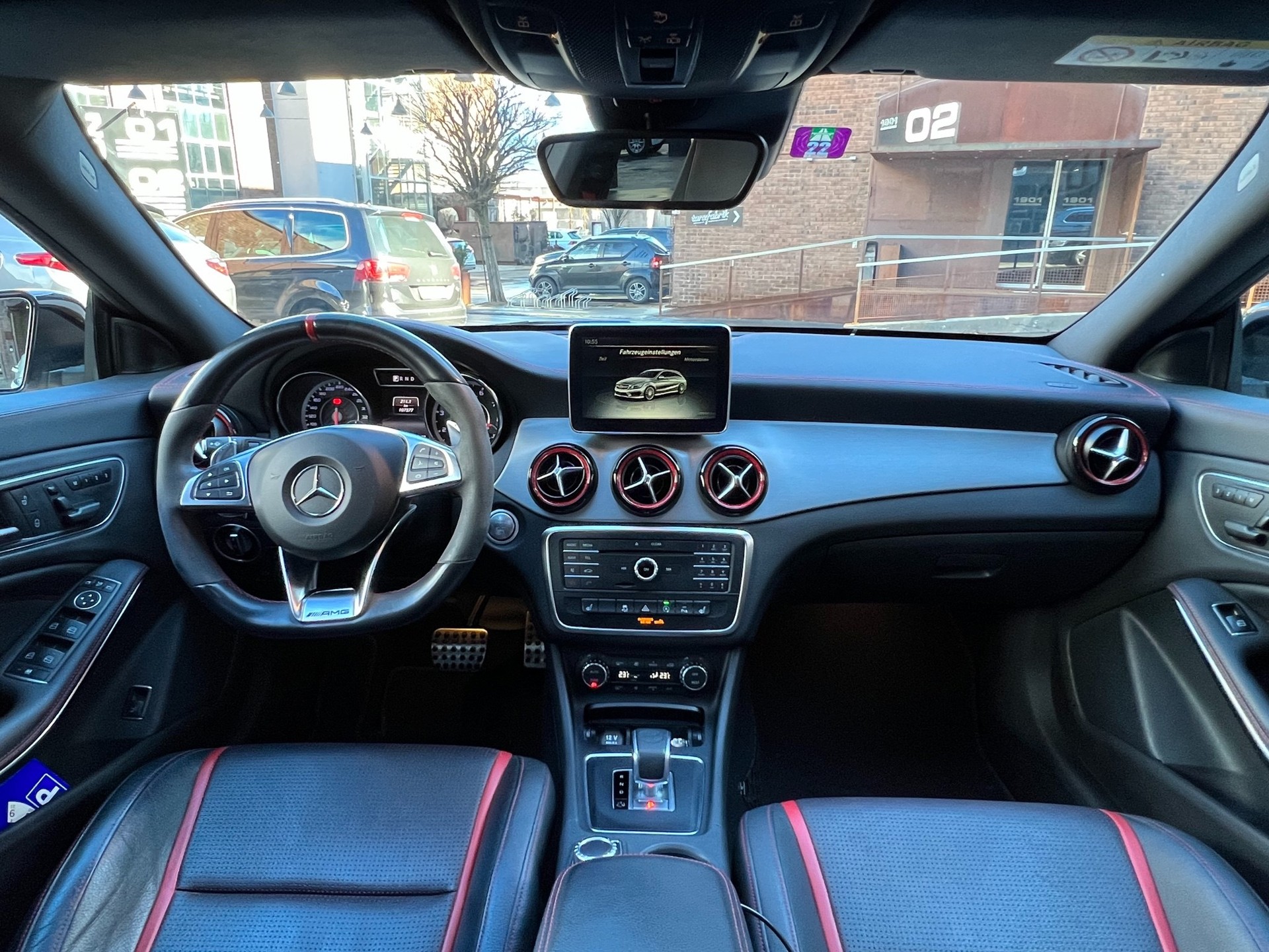 MERCEDES-BENZ CLA Shooting Brake 45 AMG 4Matic Speedshift-image-6