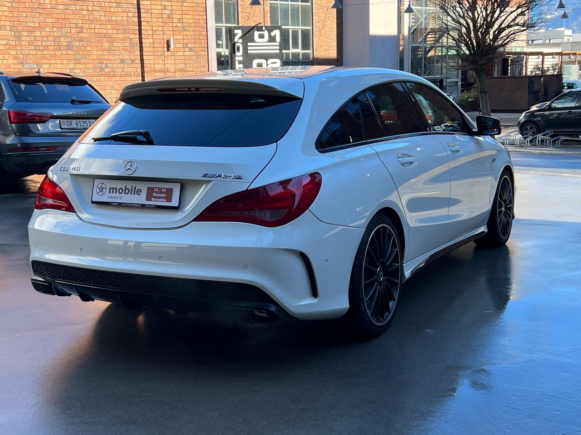 MERCEDES-BENZ CLA Shooting Brake 45 AMG 4Matic Speedshift-image-12