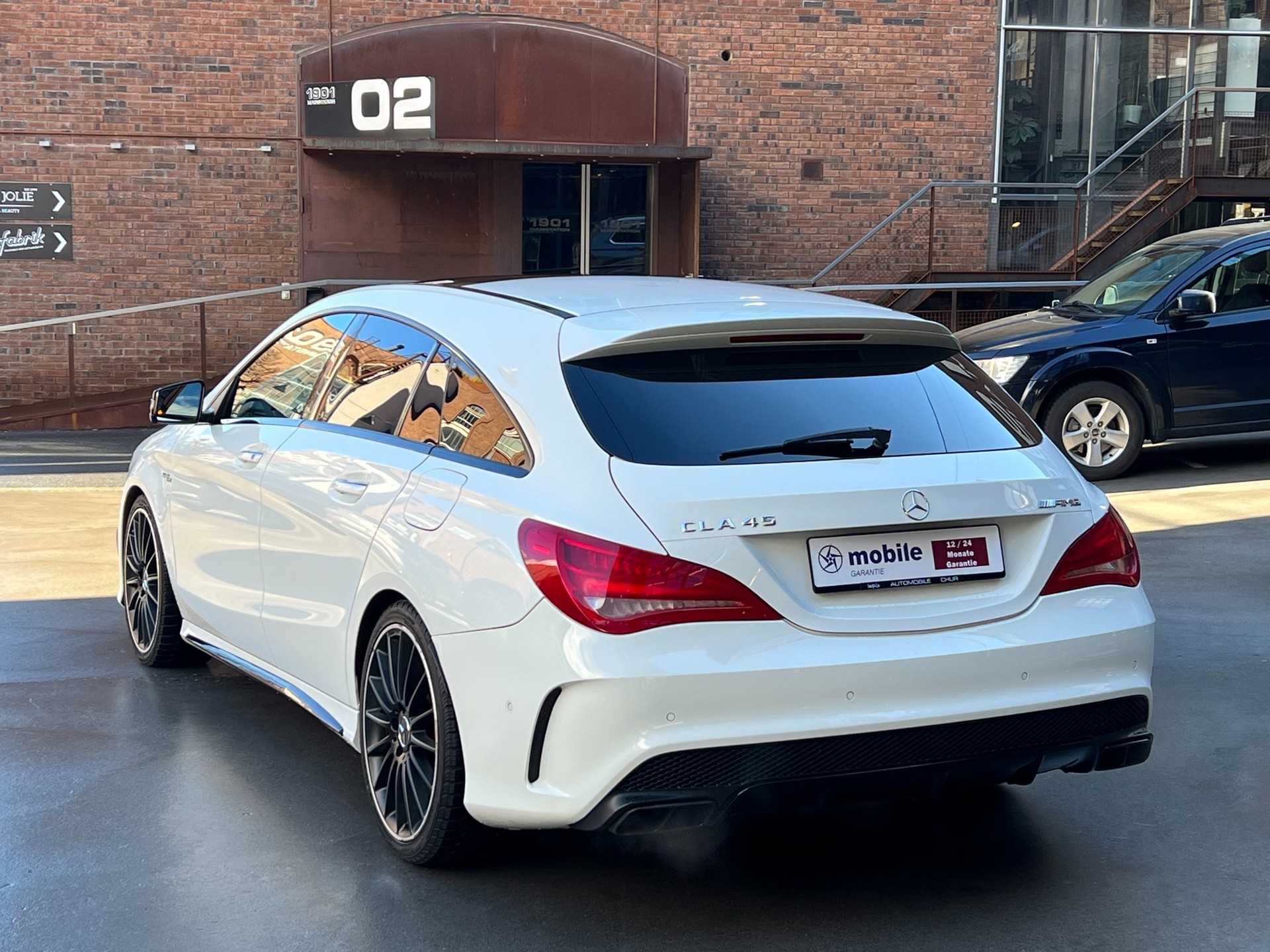 MERCEDES-BENZ CLA Shooting Brake 45 AMG 4Matic Speedshift-image-13