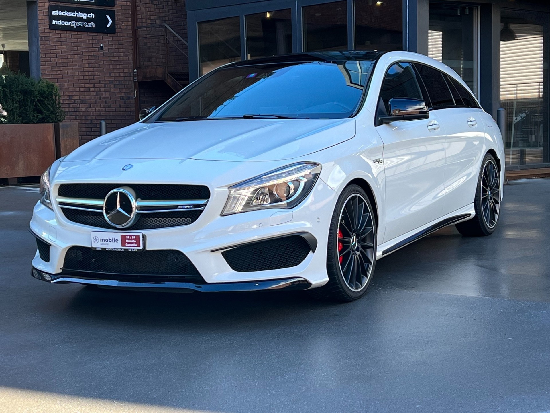 MERCEDES-BENZ CLA Shooting Brake 45 AMG 4Matic Speedshift-image-4