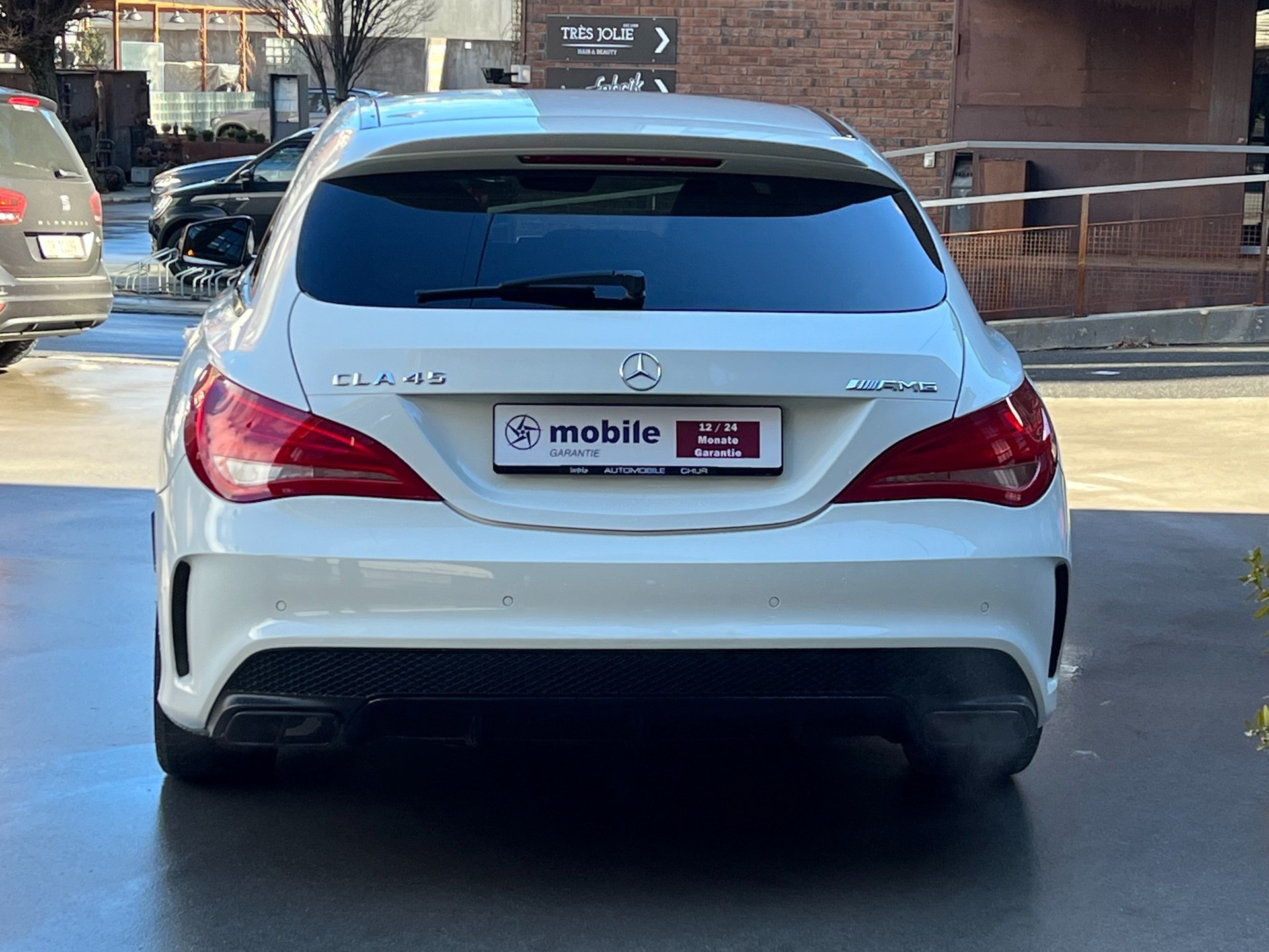 MERCEDES-BENZ CLA Shooting Brake 45 AMG 4Matic Speedshift-image-5