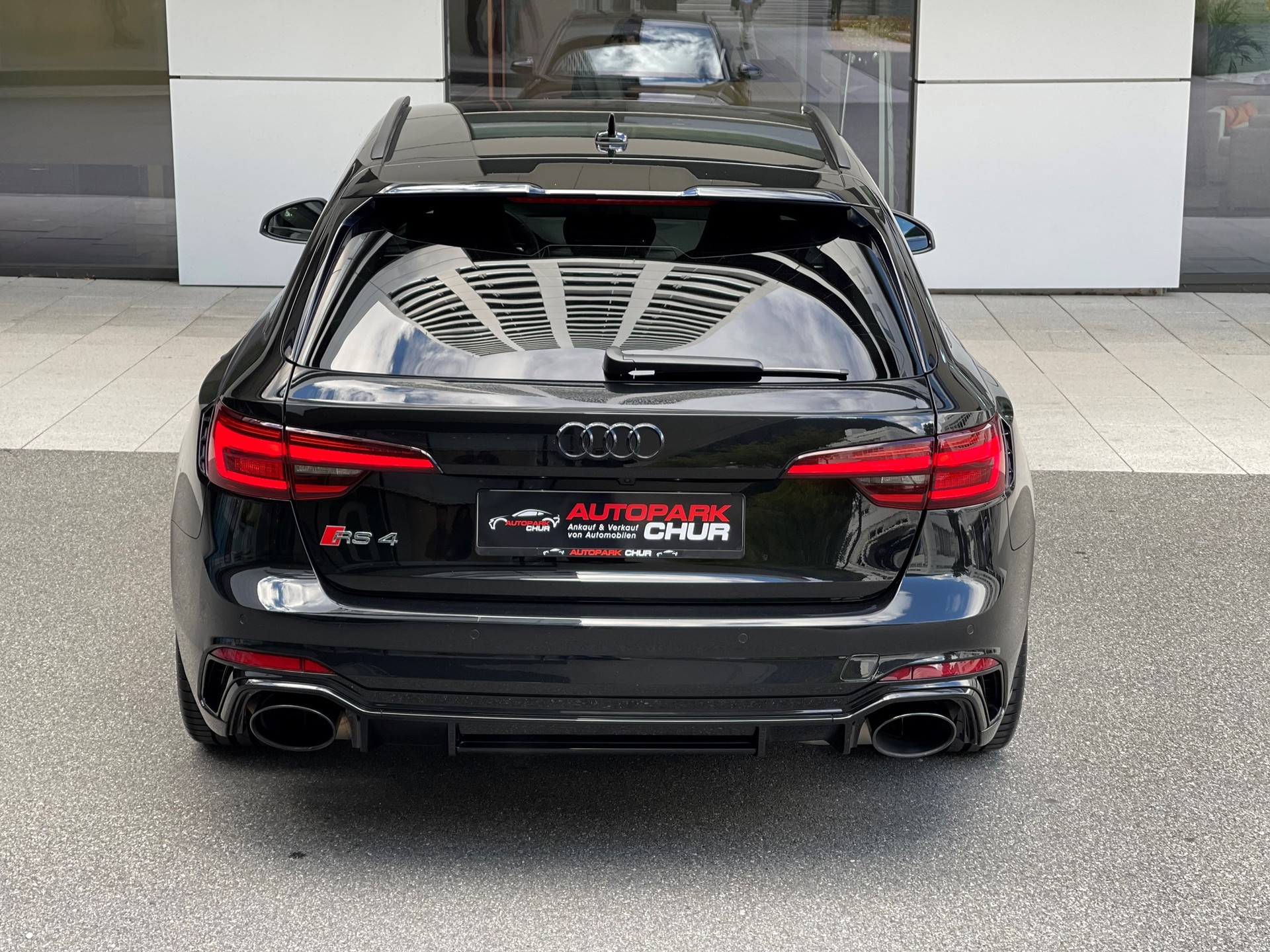 AUDI RS4 Avant 2.9 TFSI quattro tiptronic-image-3