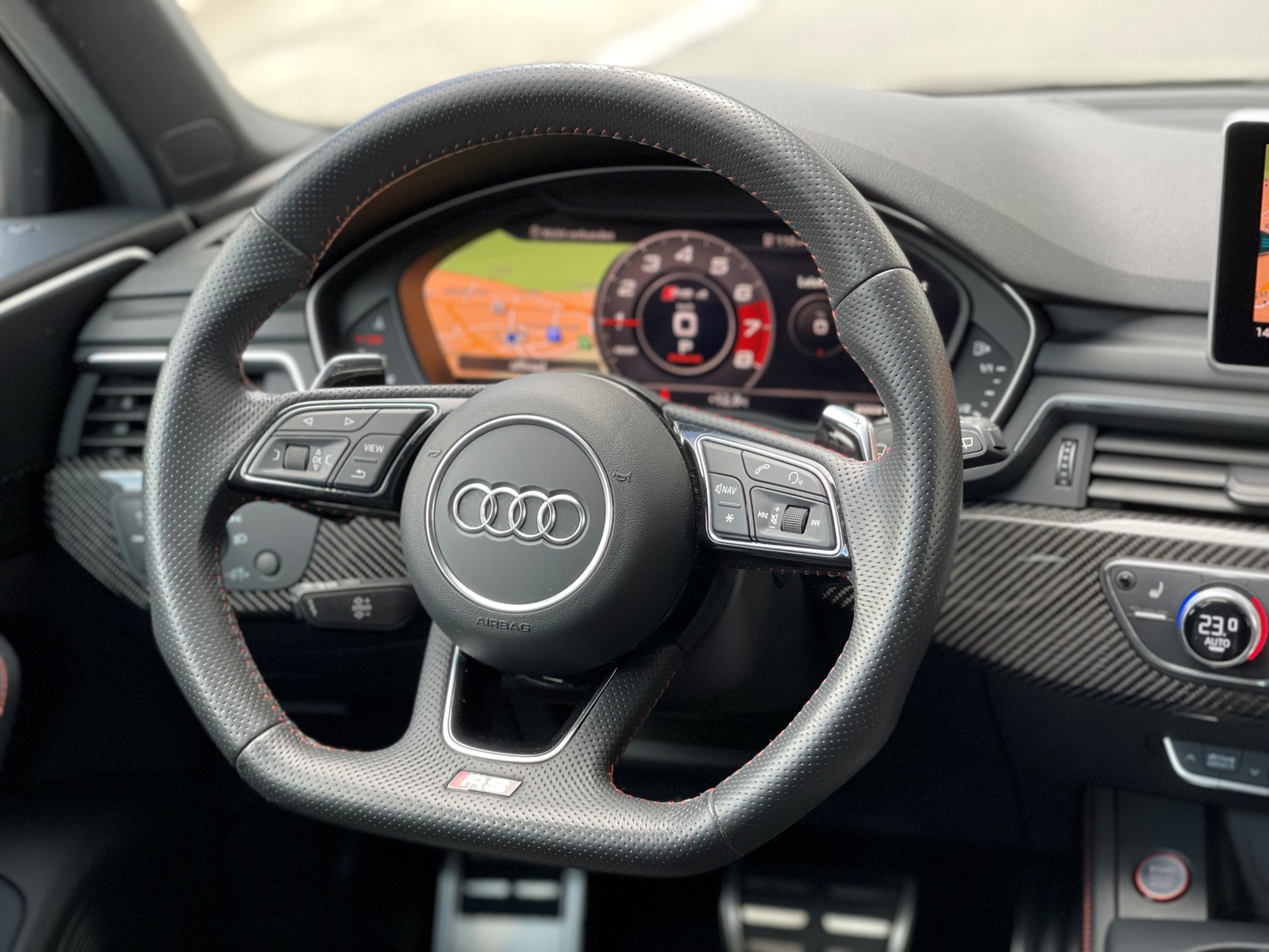 AUDI RS4 Avant 2.9 TFSI quattro tiptronic-image-15