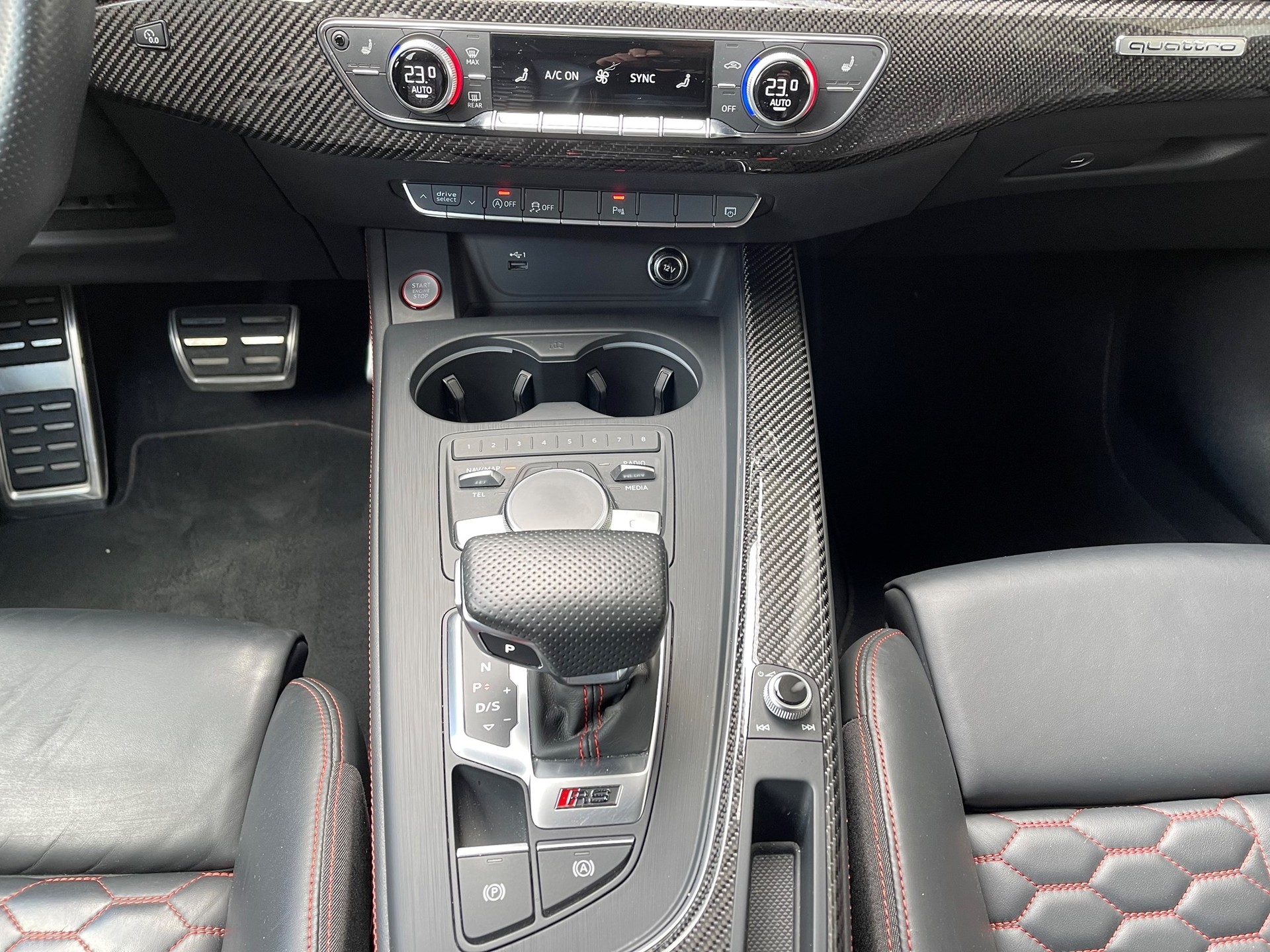 AUDI RS4 Avant 2.9 TFSI quattro tiptronic-image-14