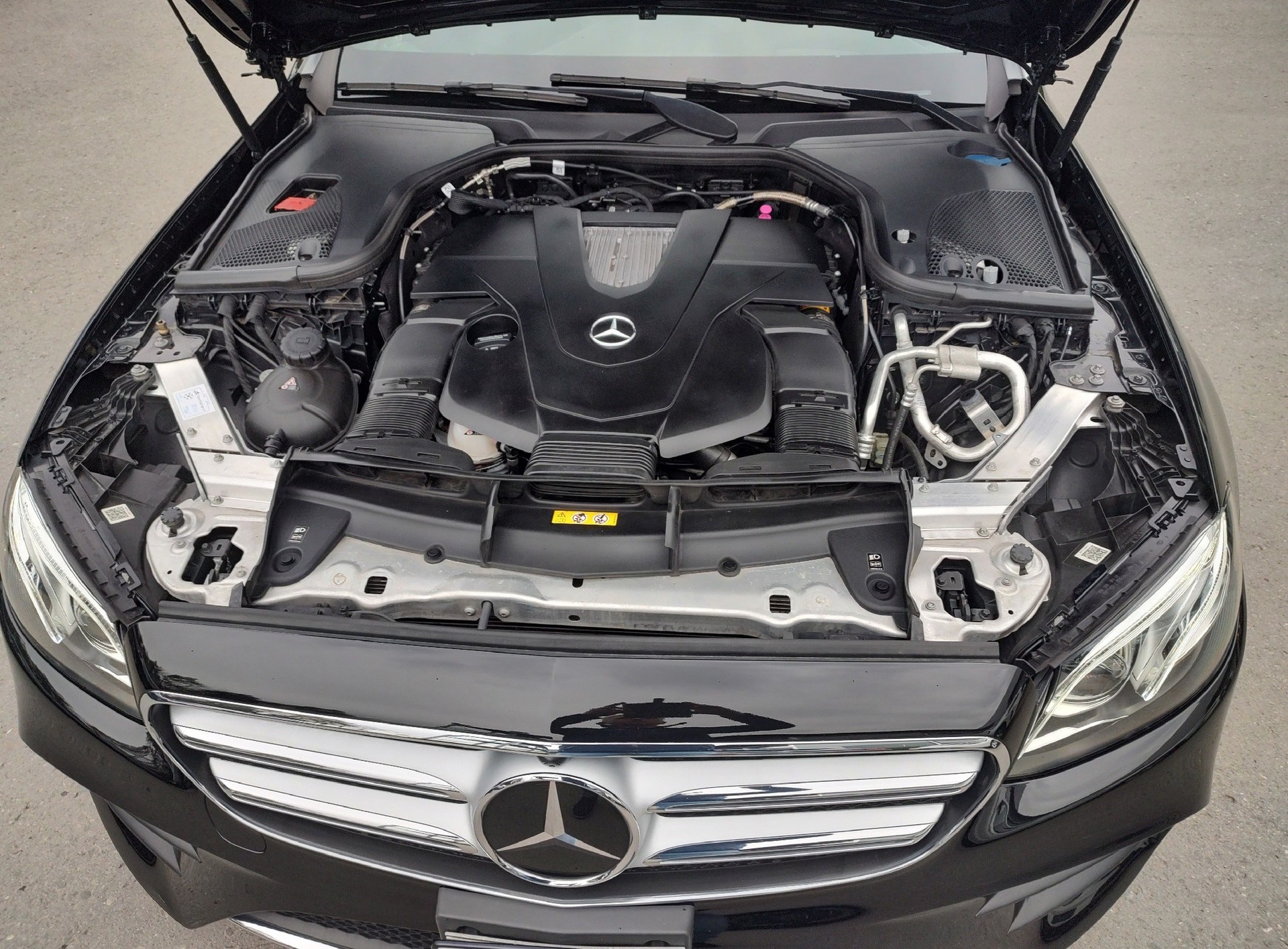 MERCEDES-BENZ E 450 AMG Line 4Matic 9G-Tronic-image-9